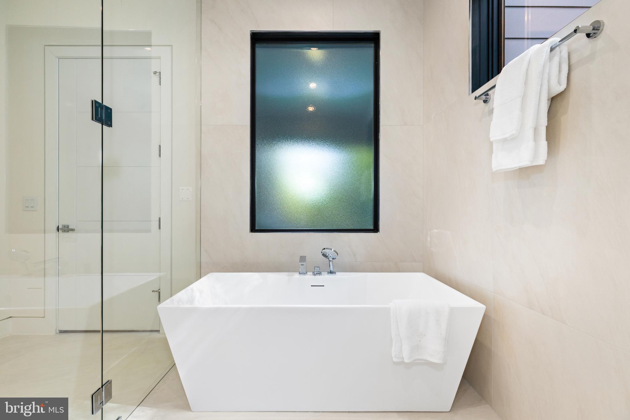 BROYHILL FOREST - Residential