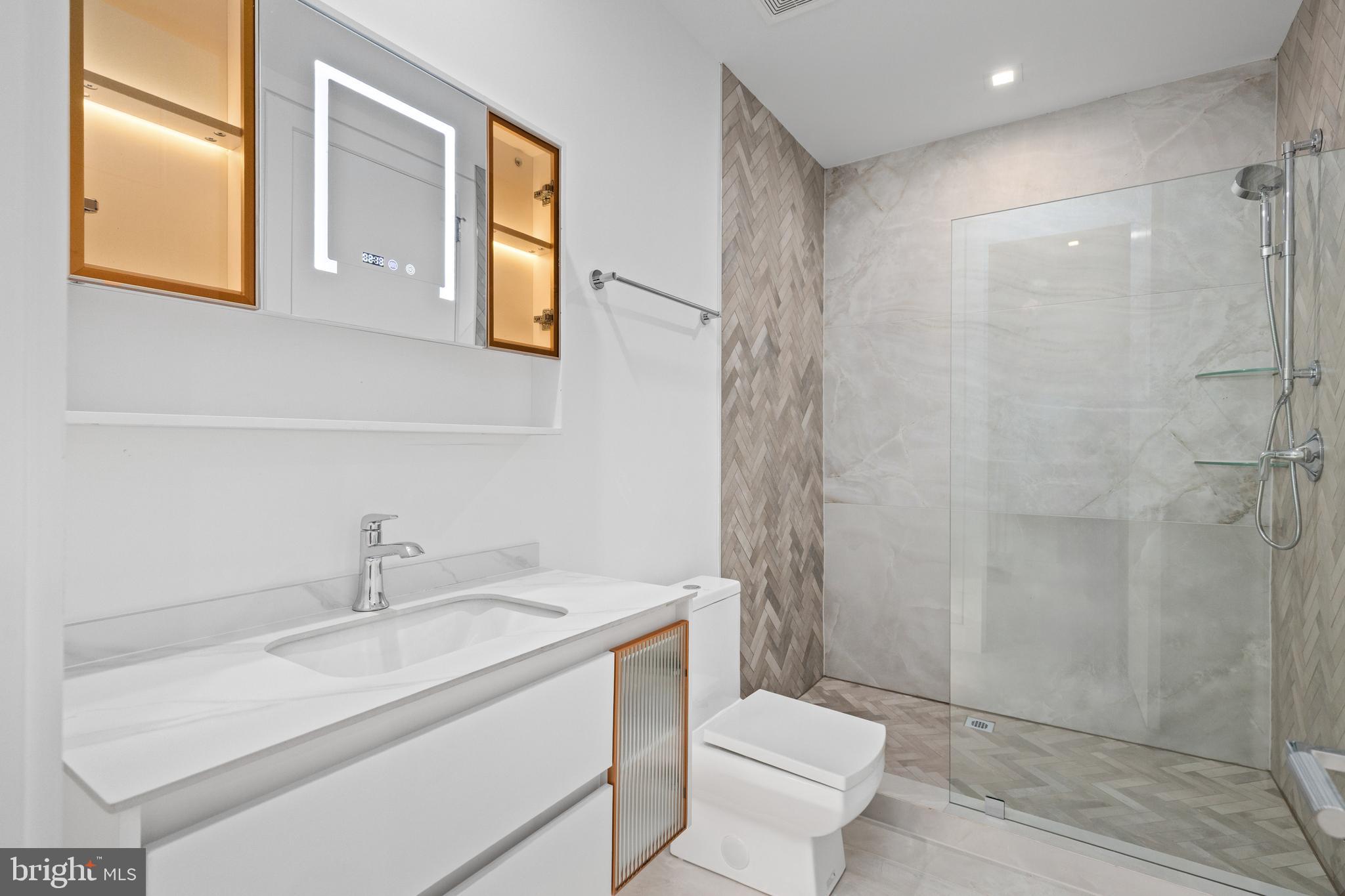 BROYHILL FOREST - Residential