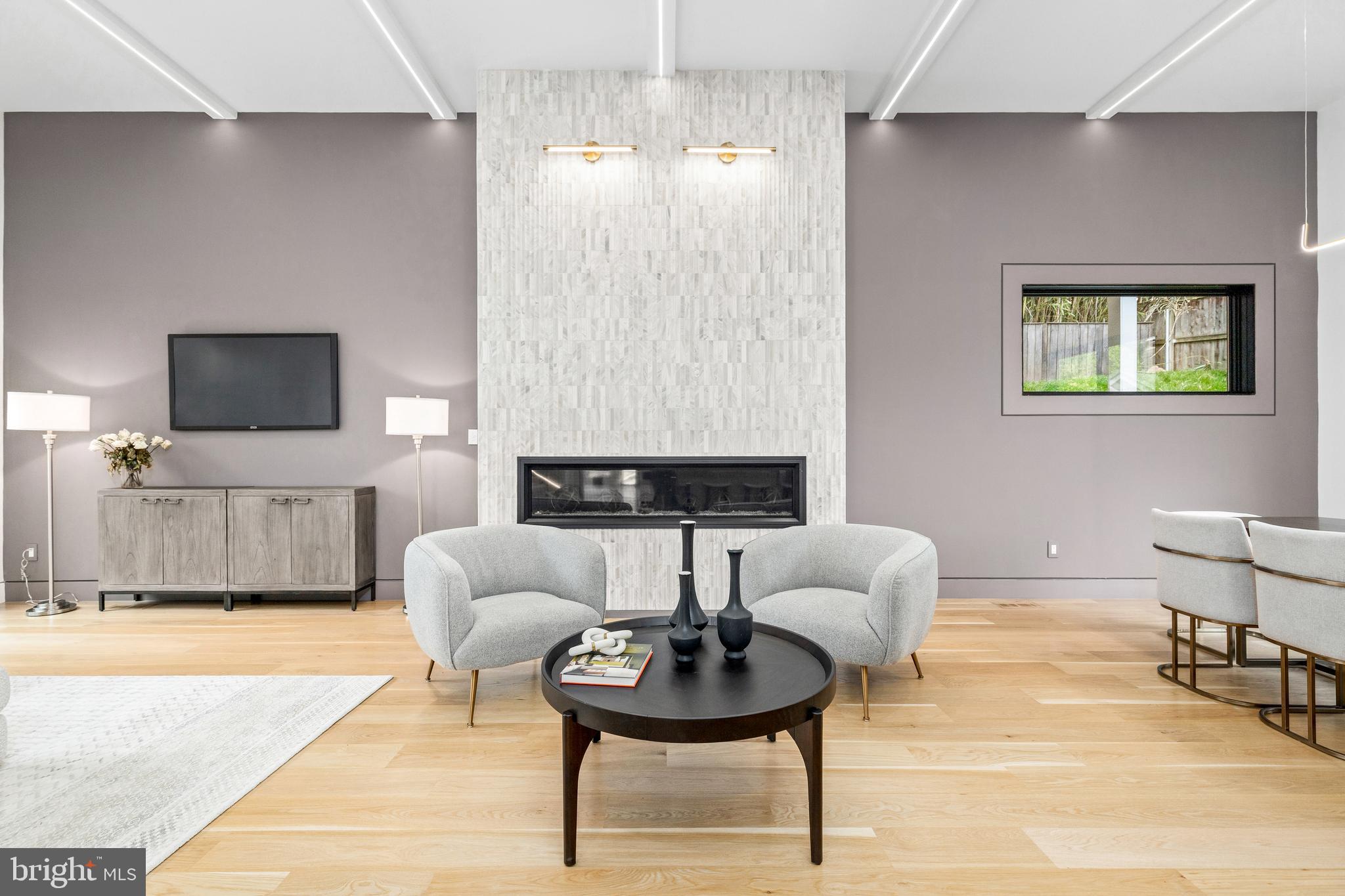 BROYHILL FOREST - Residential