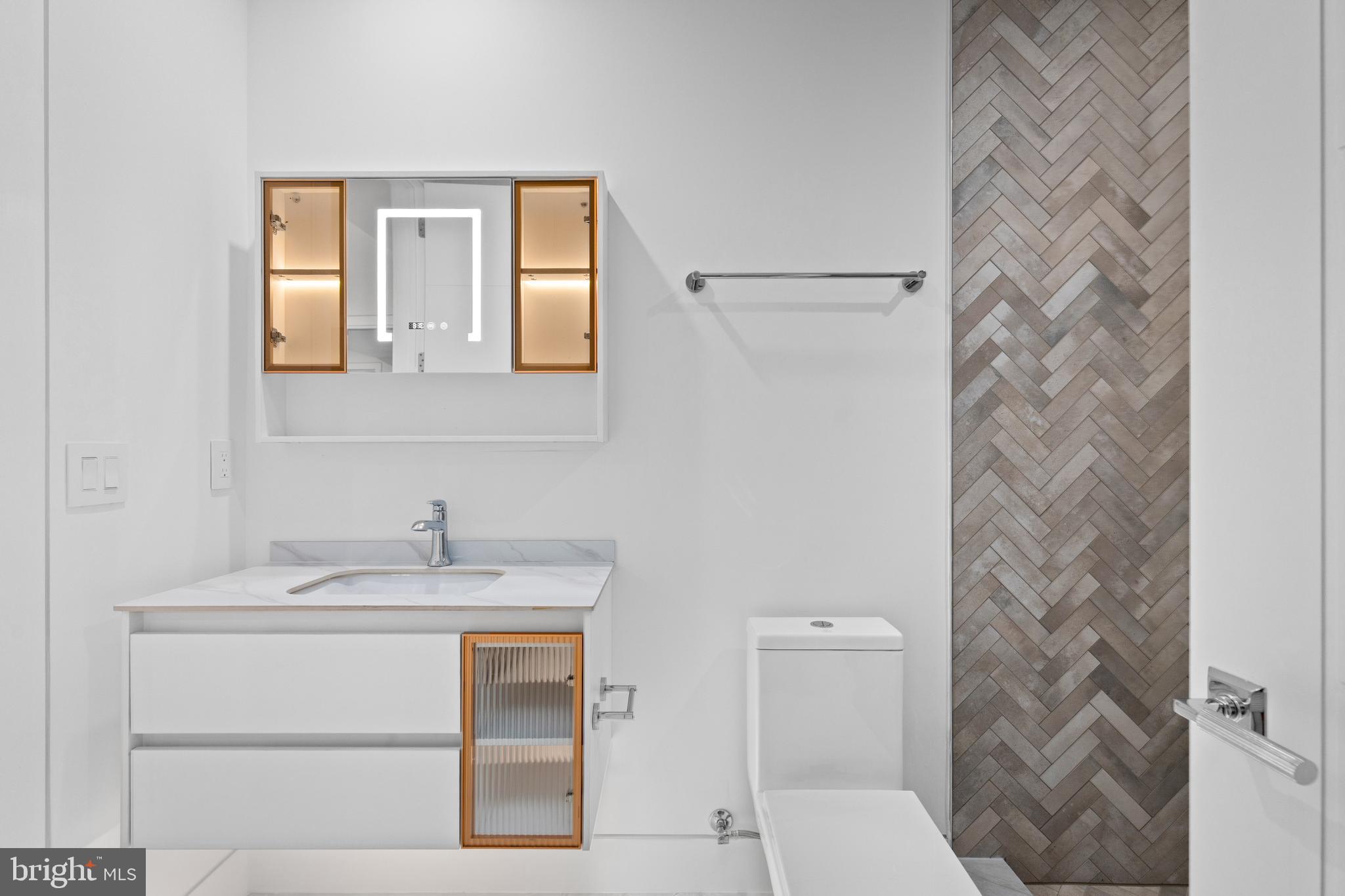 BROYHILL FOREST - Residential