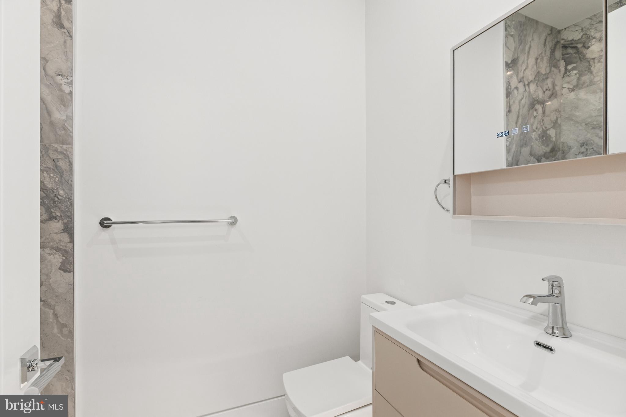 BROYHILL FOREST - Residential