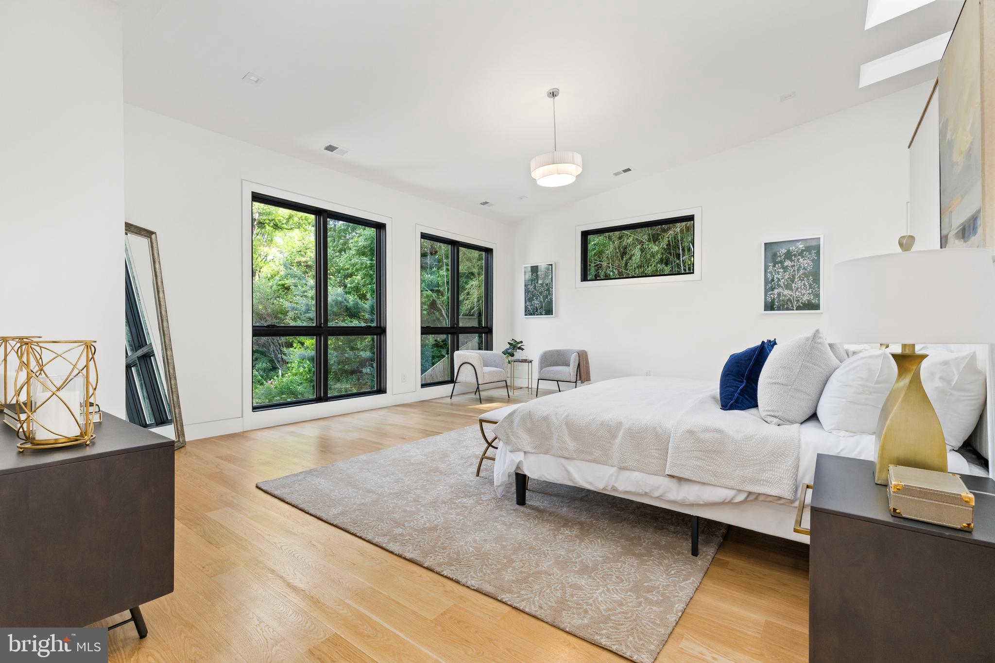 BROYHILL FOREST - Residential