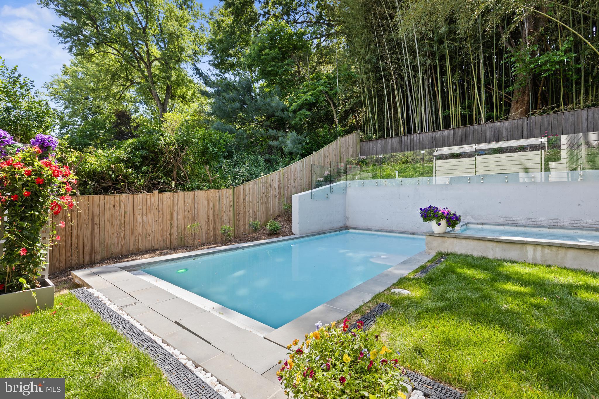 BROYHILL FOREST - Residential