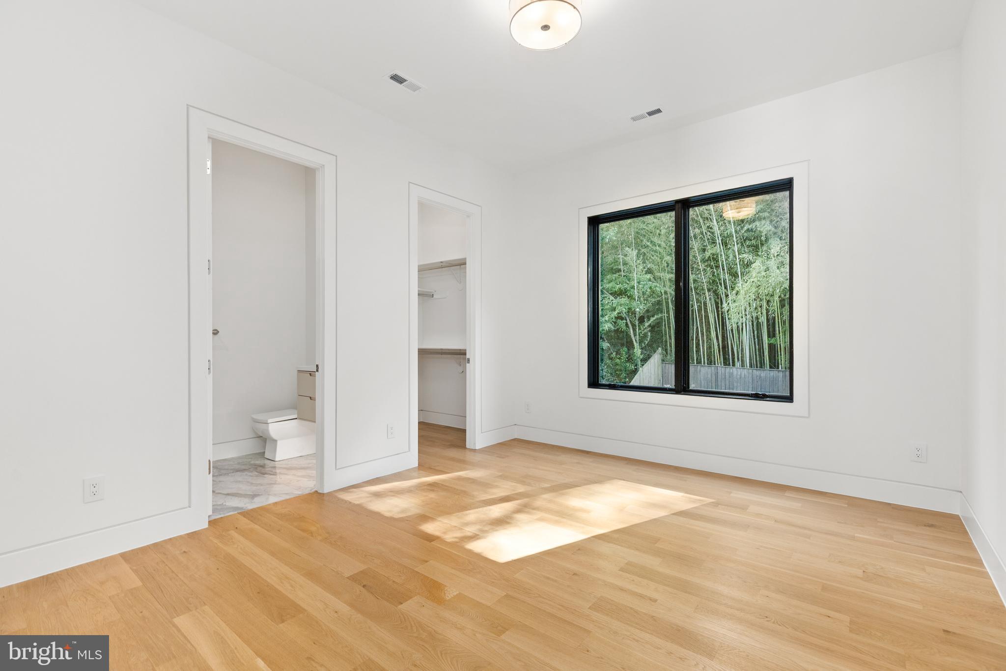 BROYHILL FOREST - Residential