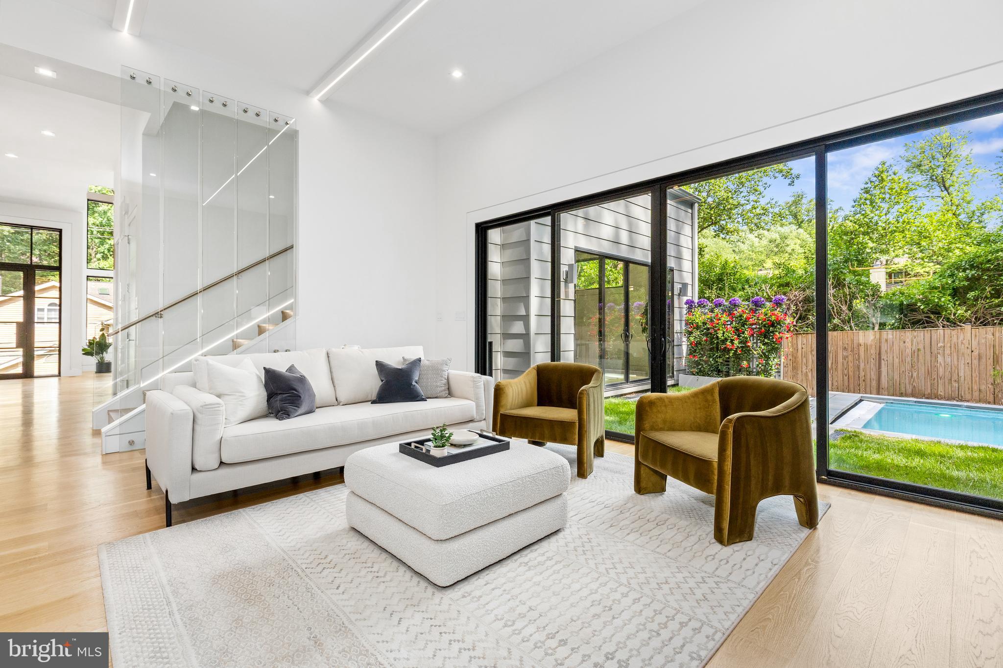 BROYHILL FOREST - Residential