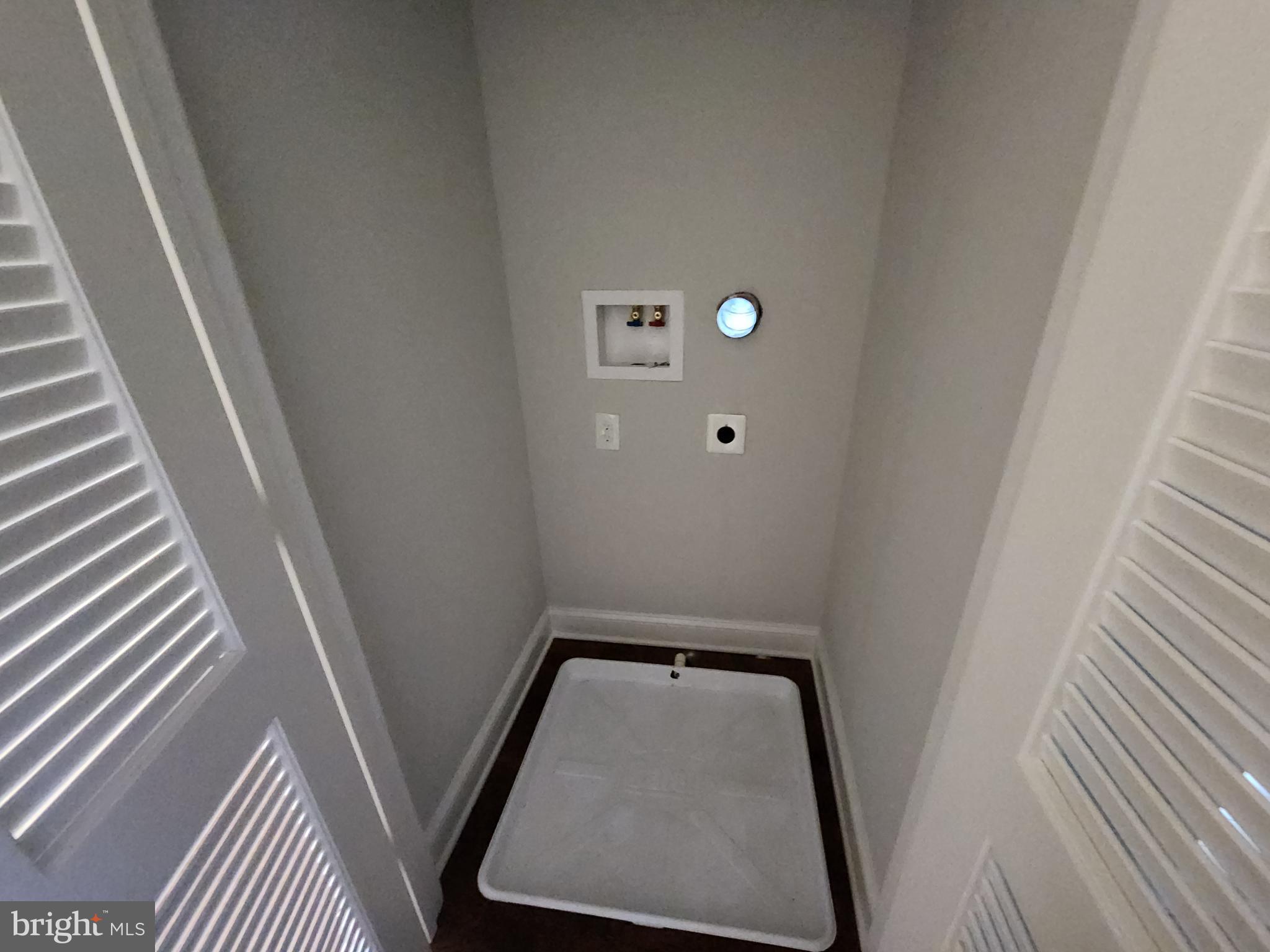 BROADWAY EAST - Residential