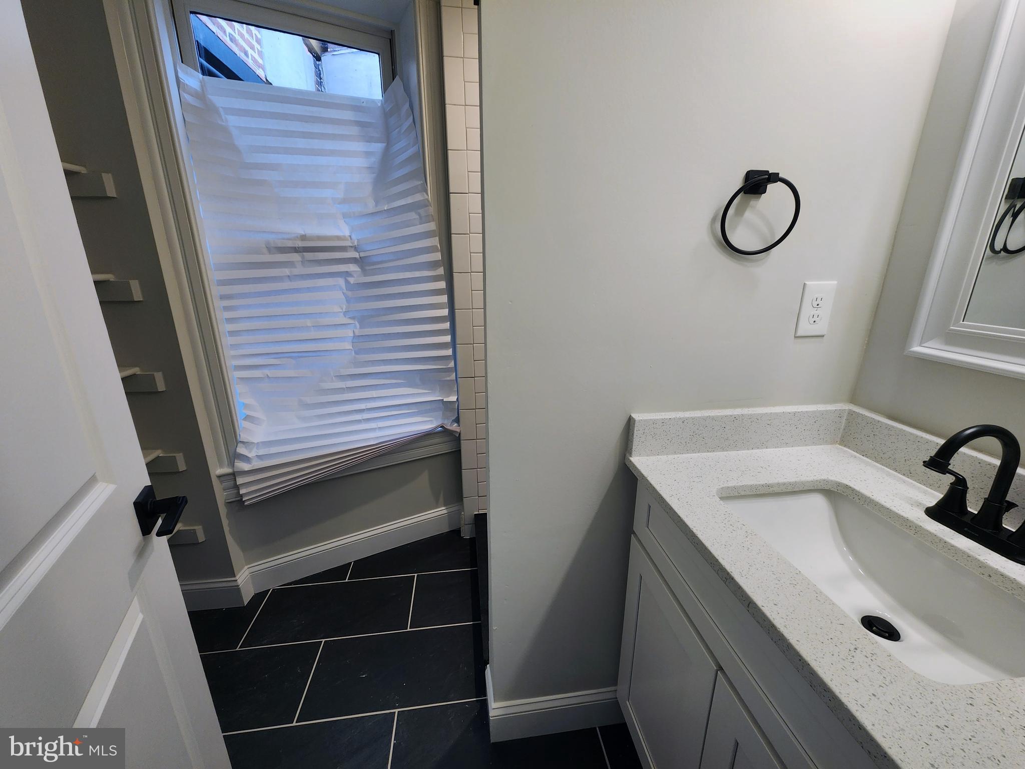 BROADWAY EAST - Residential