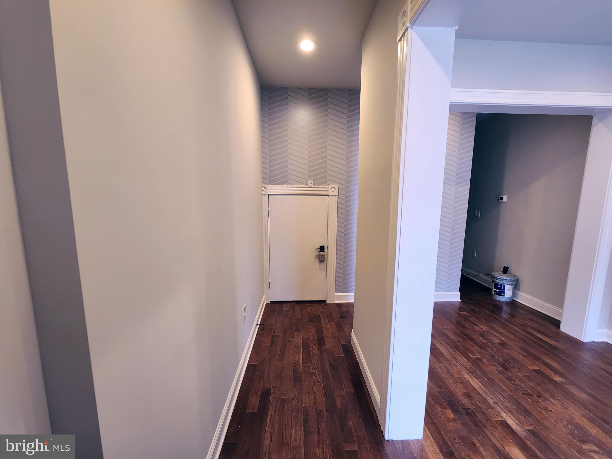 BROADWAY EAST - Residential