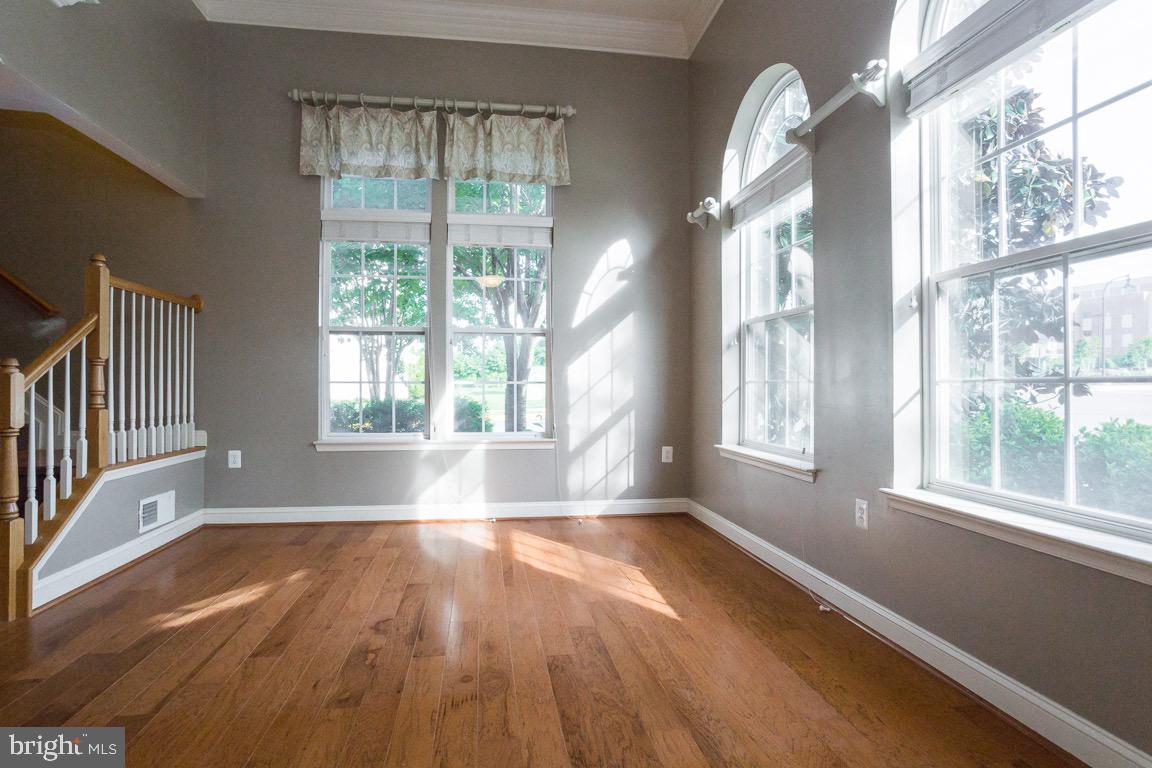 MARKET CENTER CONDOMINIUM - Residential Lease