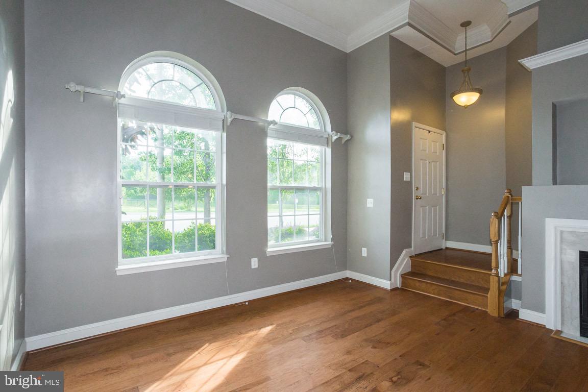 MARKET CENTER CONDOMINIUM - Residential Lease