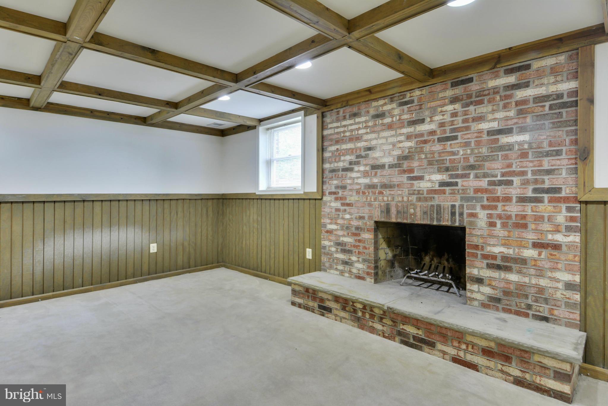 WOODLAWN TERRACE - Residential Lease