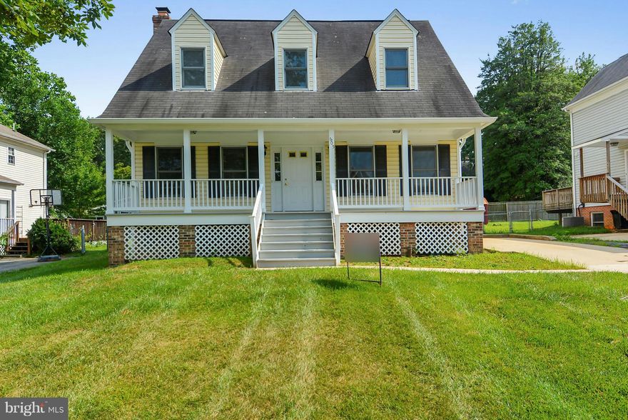 TEXAS size living... Large Cape Cod on a cul-de-Sac with 5 bedrooms 4 Baths!