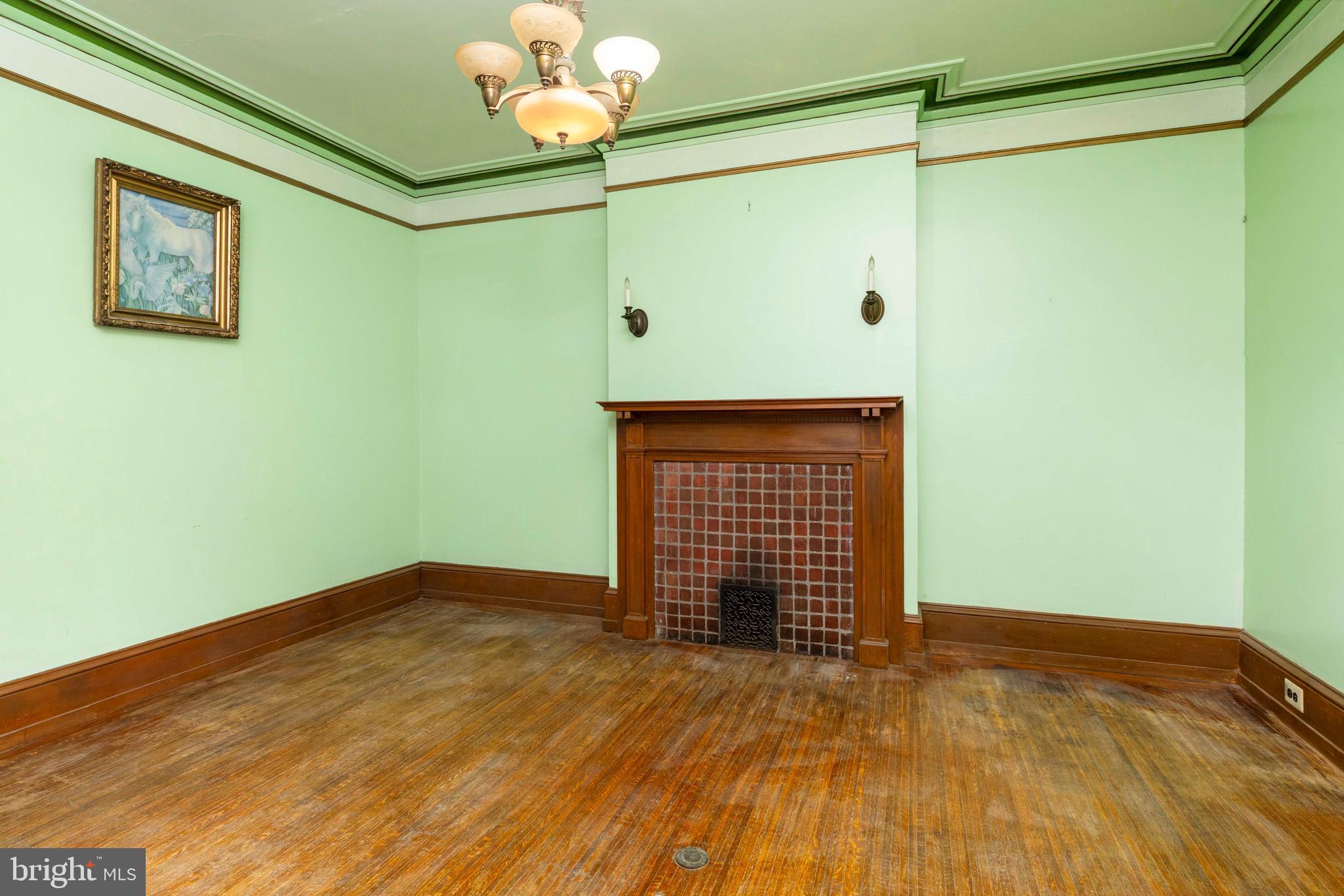 FAIRMOUNT - Residential