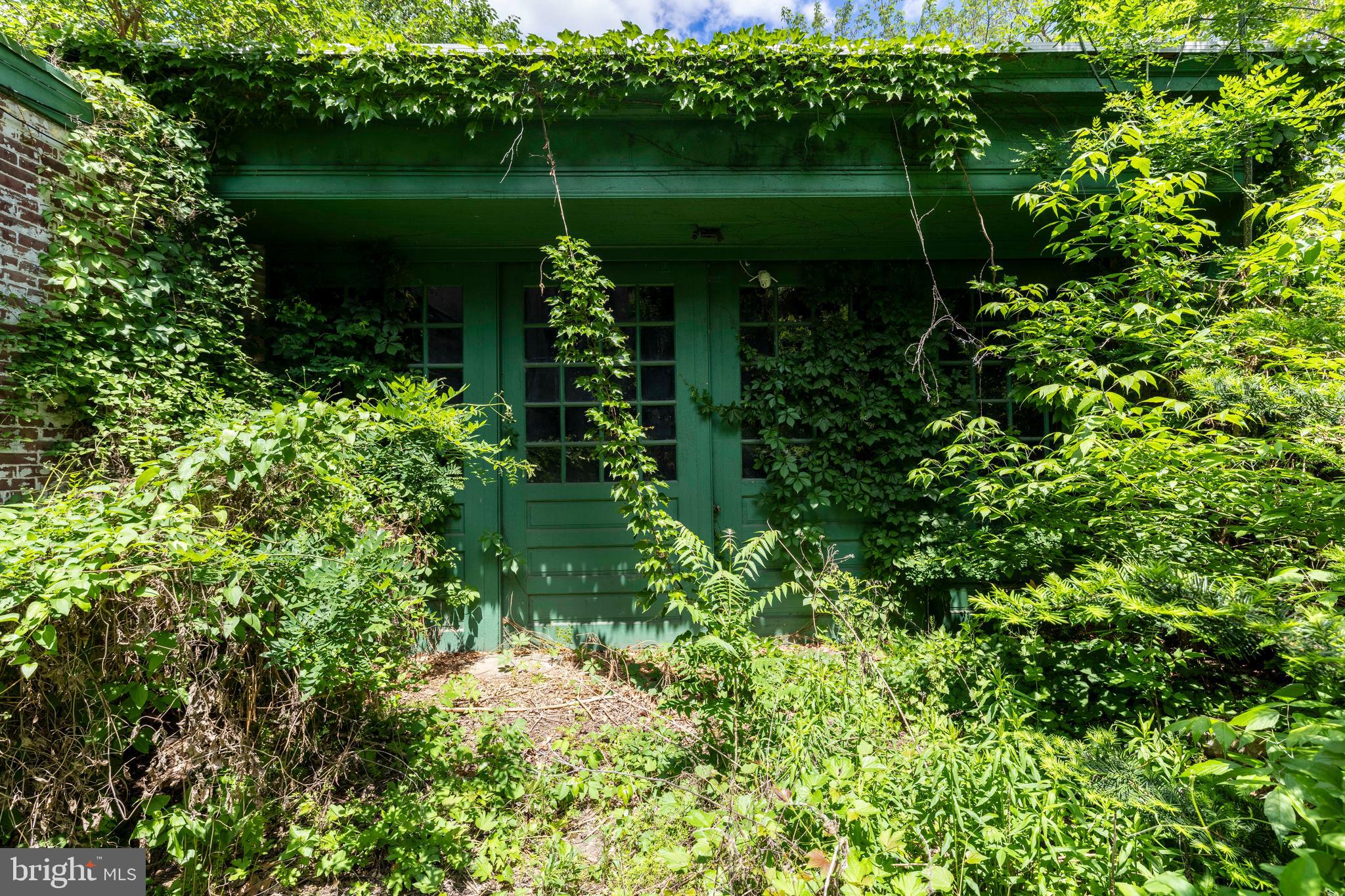 FAIRMOUNT - Residential