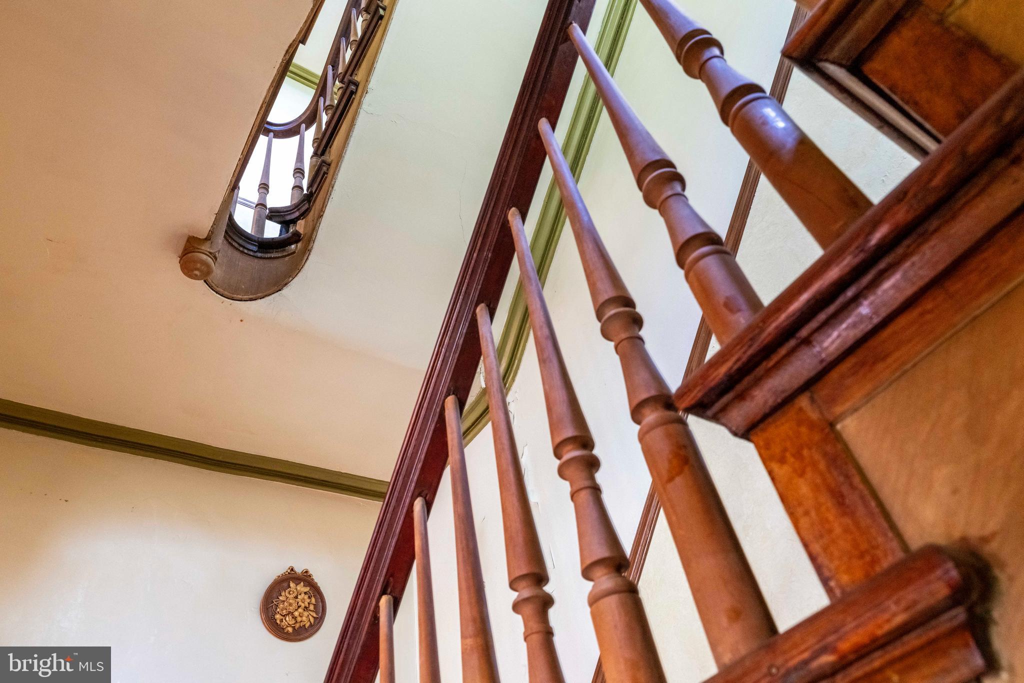 FAIRMOUNT - Residential