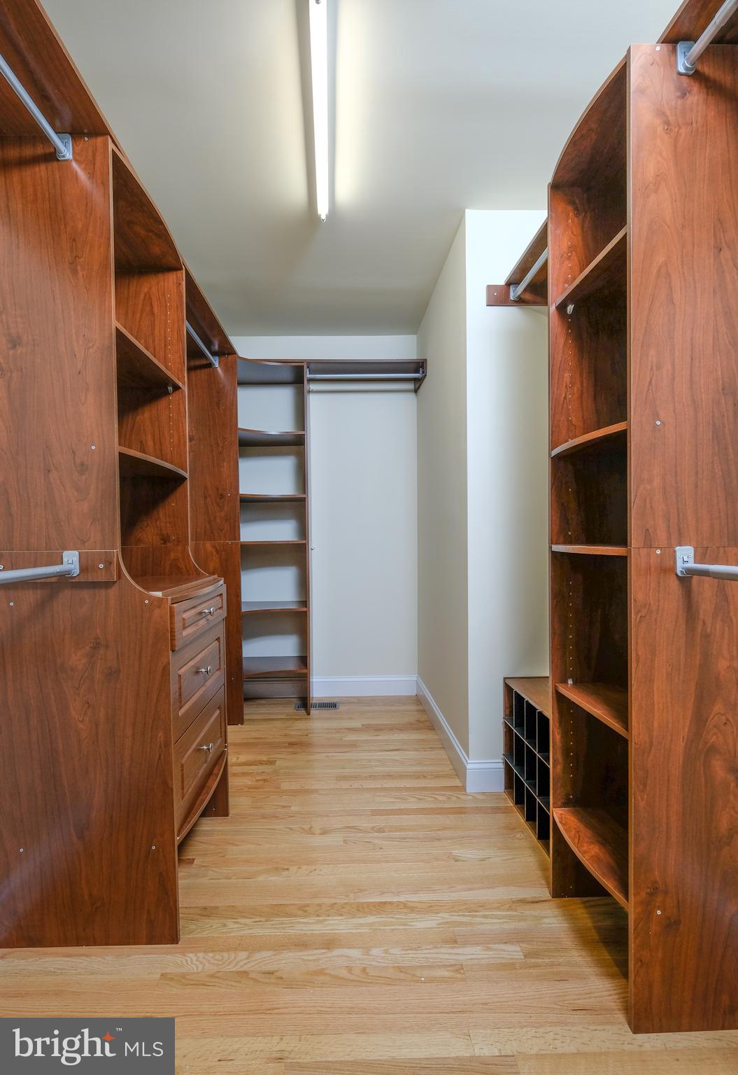 BLUE MOUNTAIN - Residential