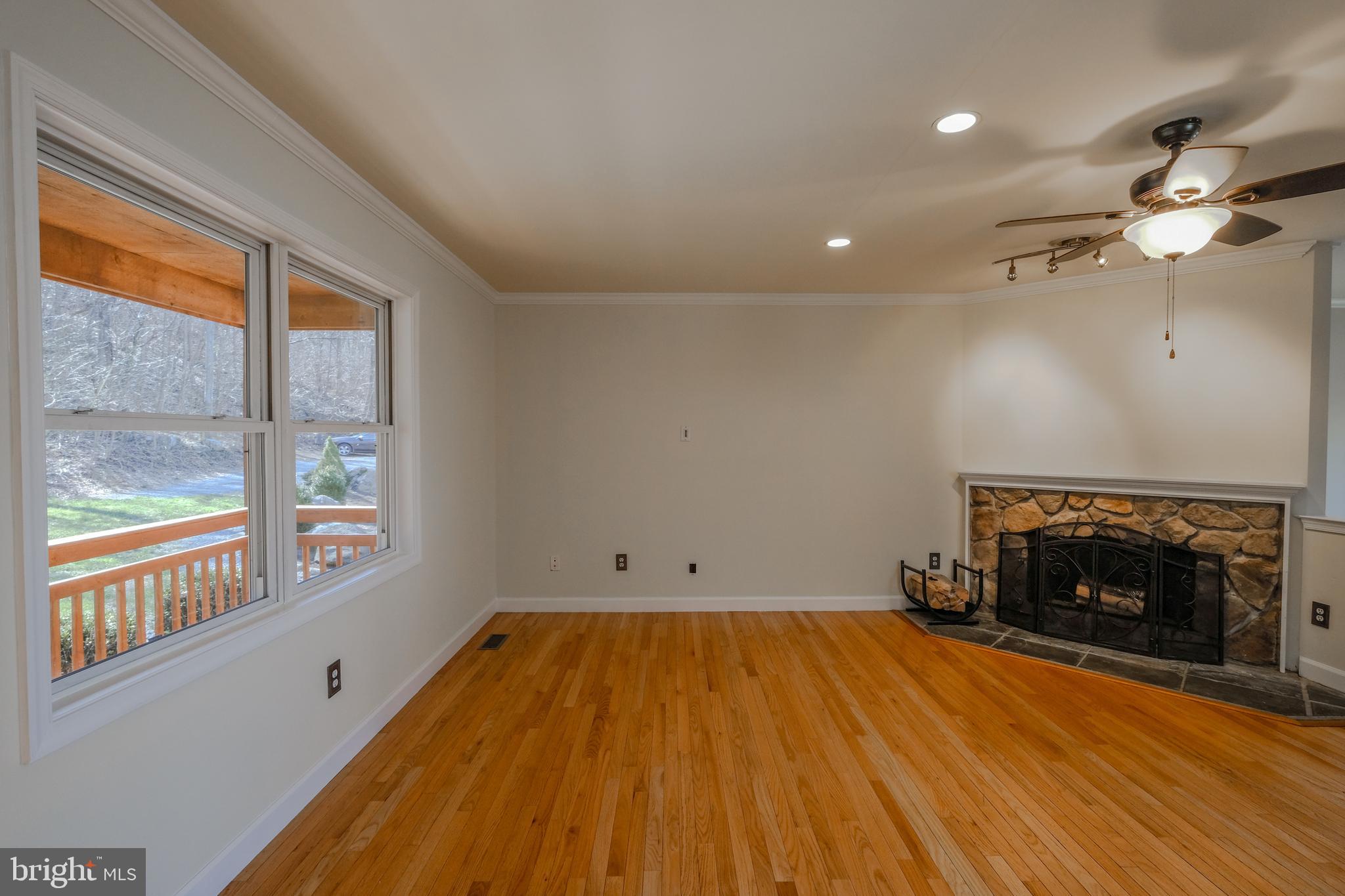 BLUE MOUNTAIN - Residential