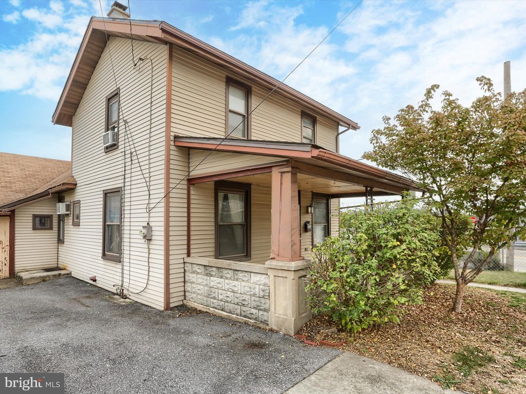 Photo of 425 State Street, ENOLA, PA 17025 (MLS # PACB2047342)