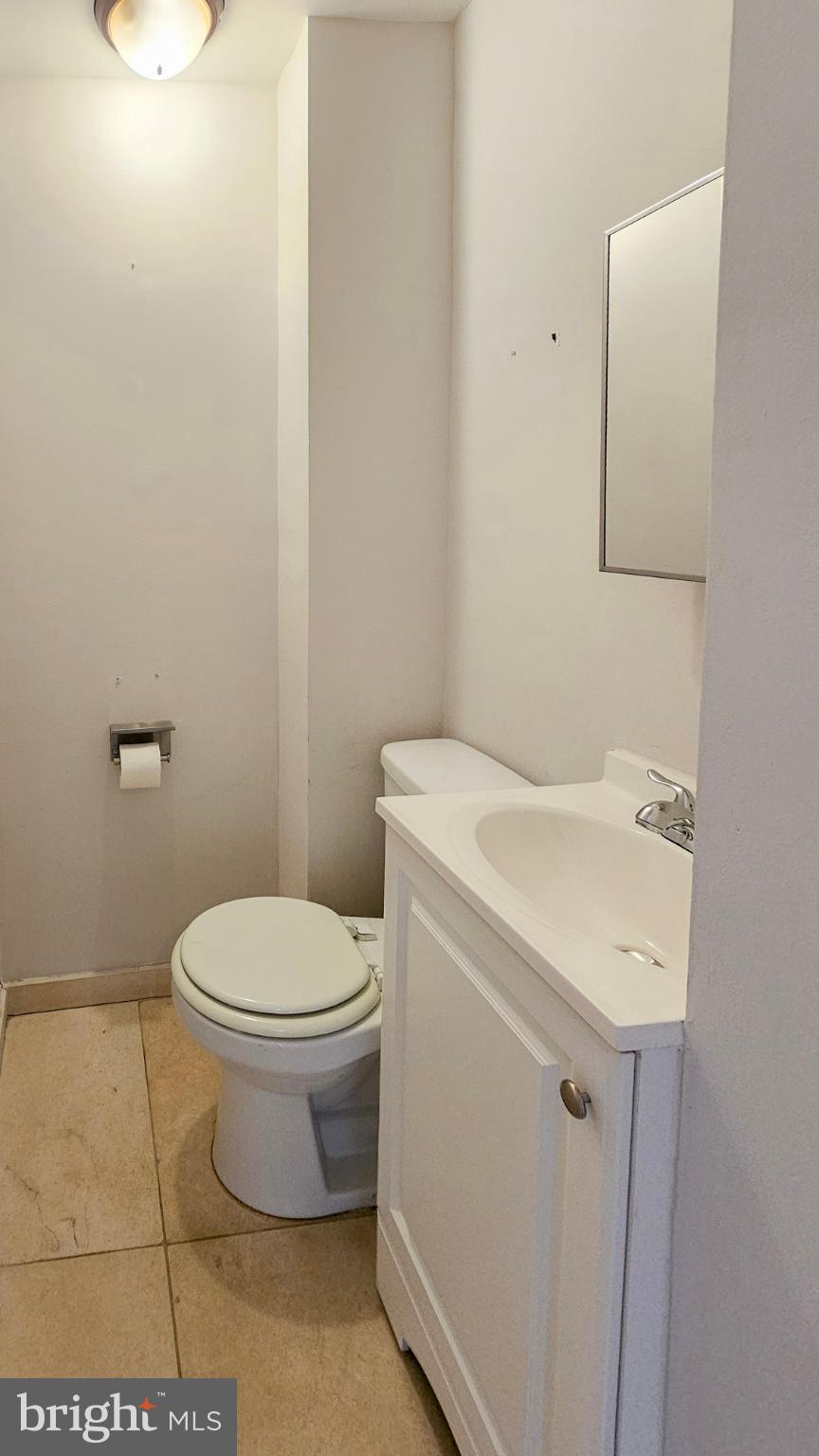 2066 E FLETCHER STREET