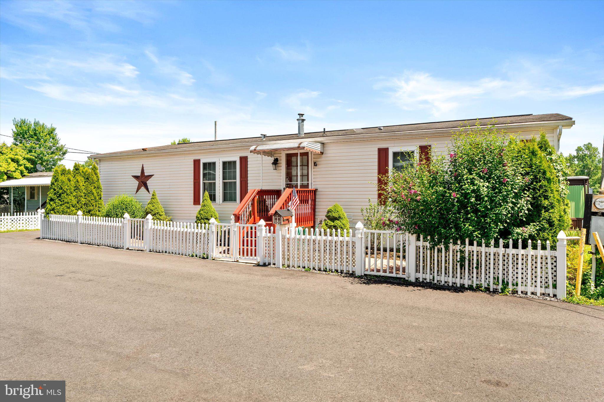 605 THIRD AVENUE