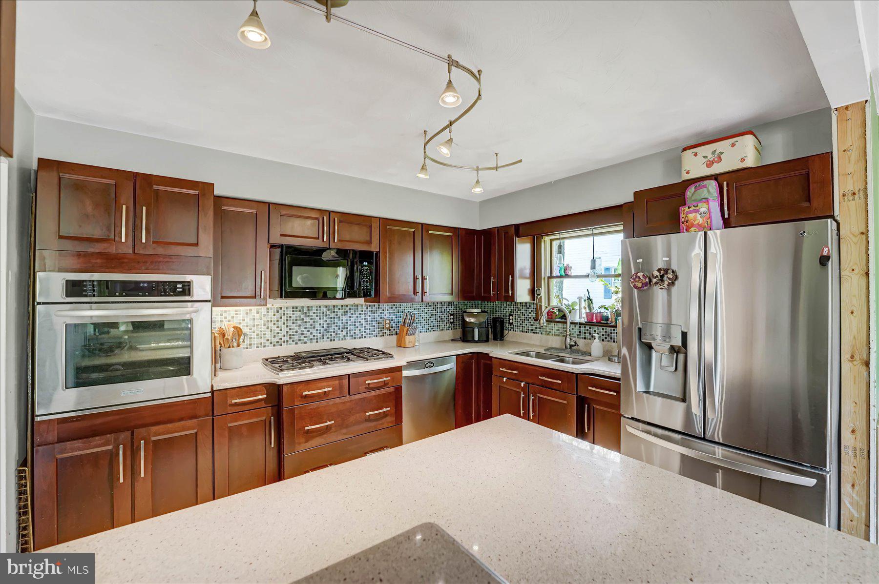OAKWOOD - Residential