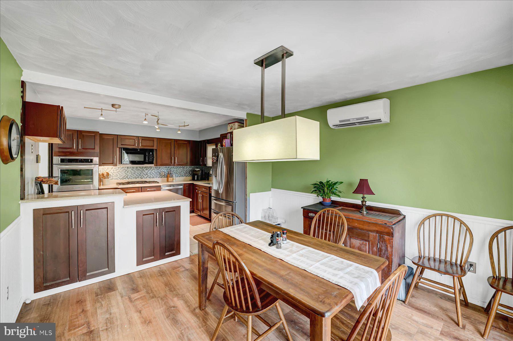 OAKWOOD - Residential