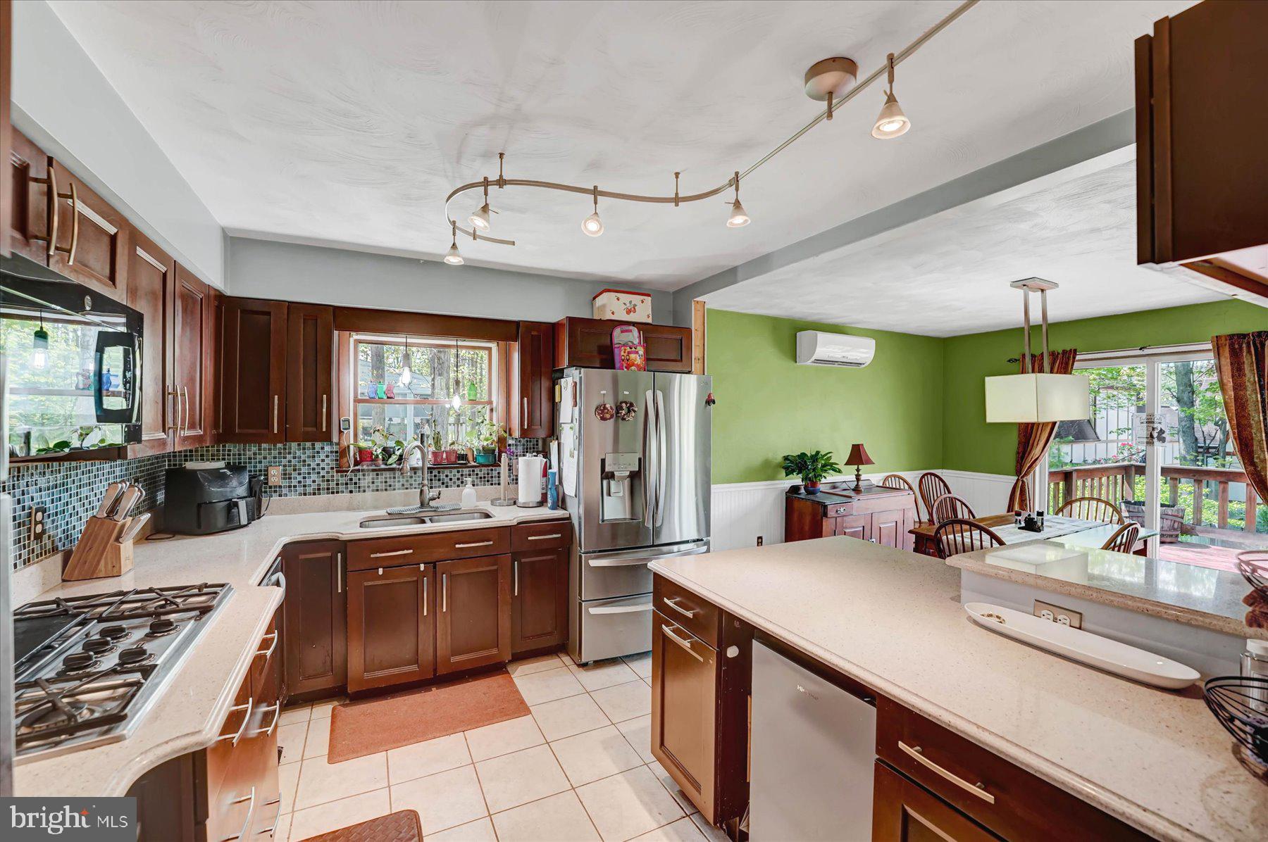 OAKWOOD - Residential