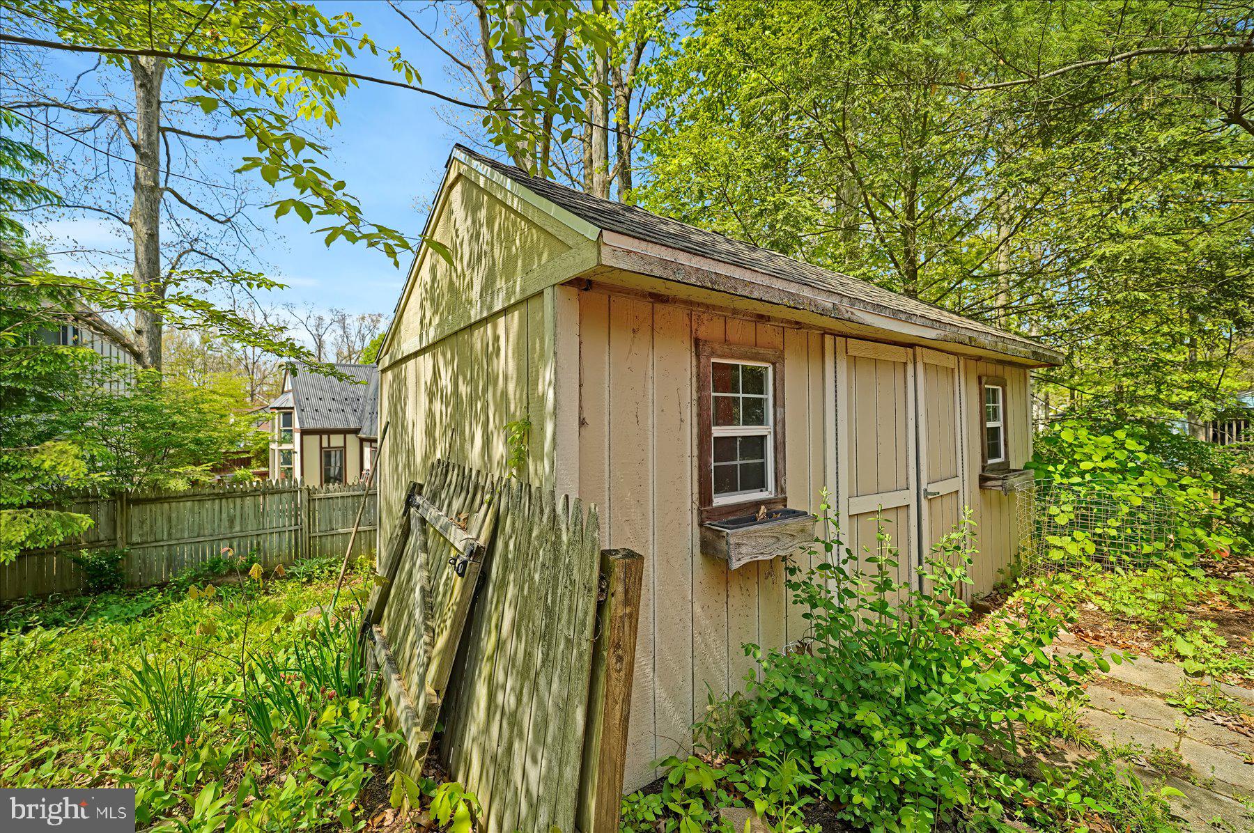 OAKWOOD - Residential