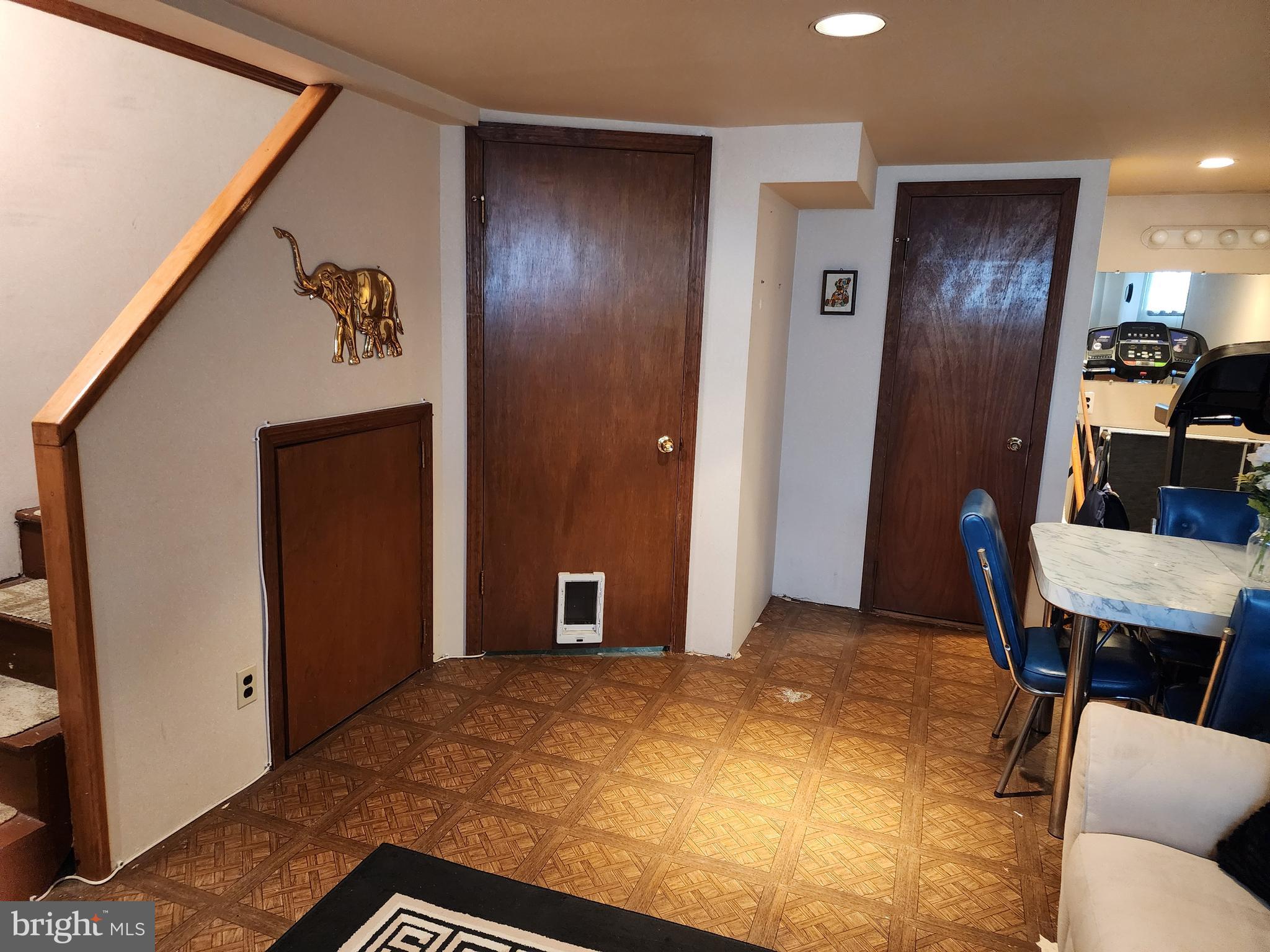 MAYFAIR (WEST) - Residential