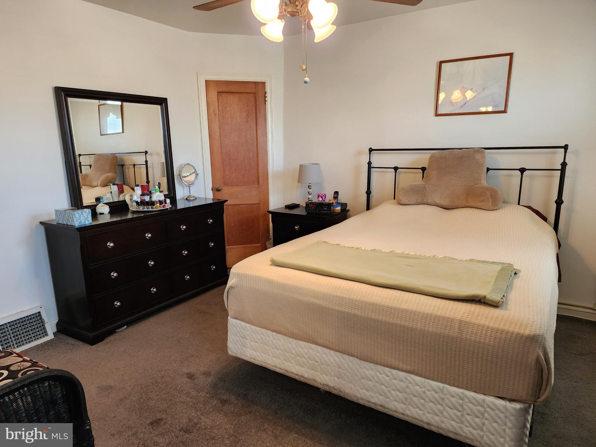 MAYFAIR (WEST) - Residential