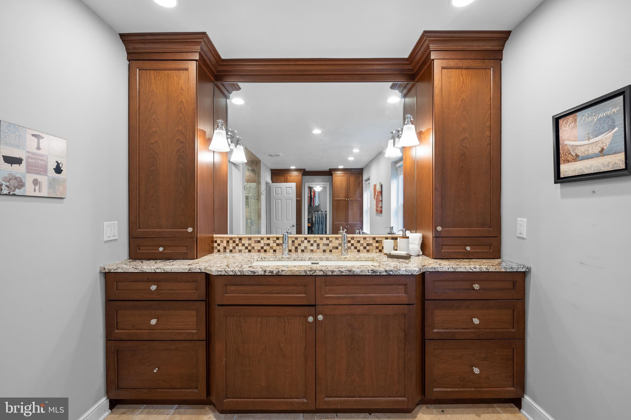 RAVENSCLIFF - Residential