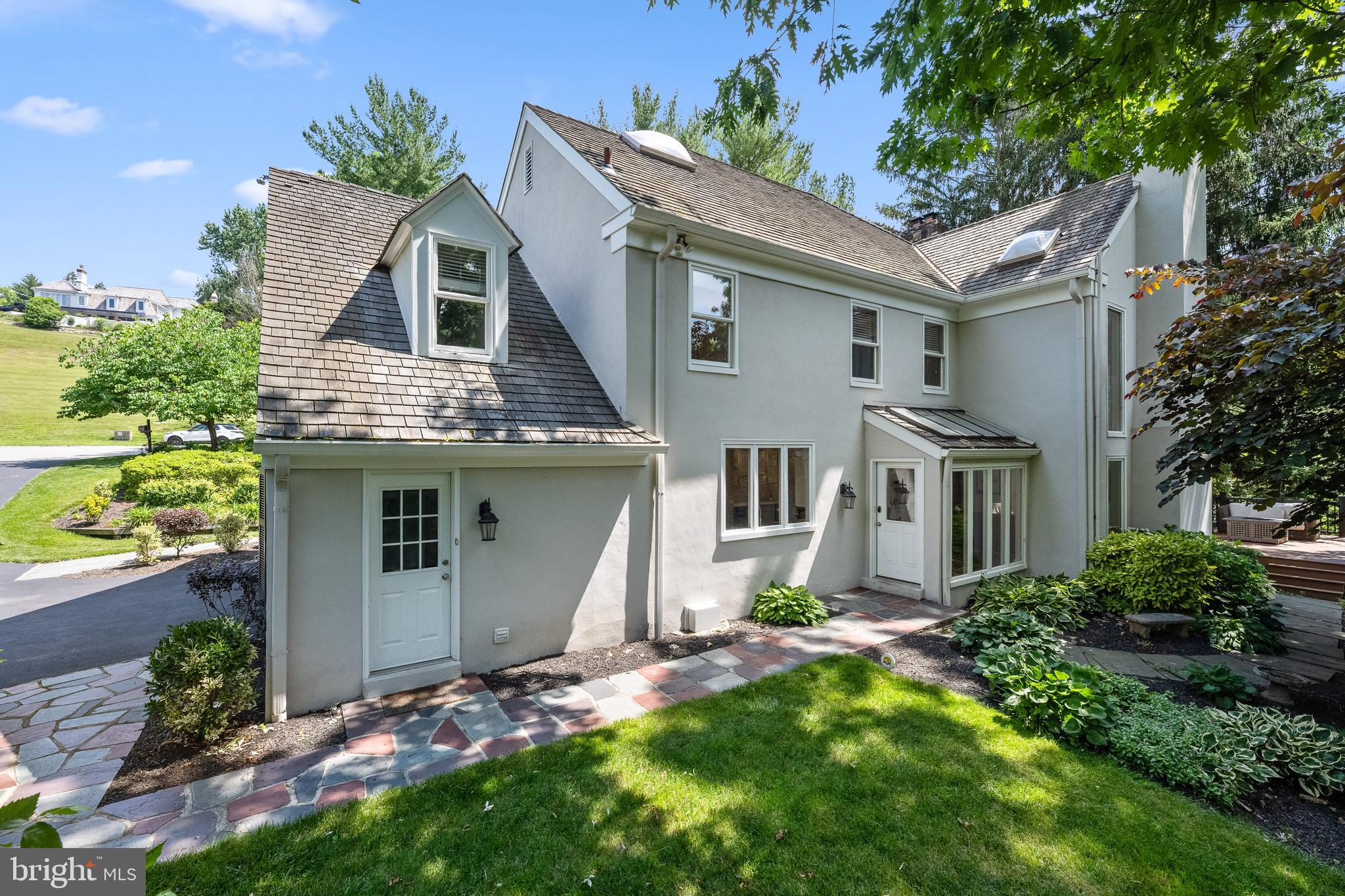 RAVENSCLIFF - Residential