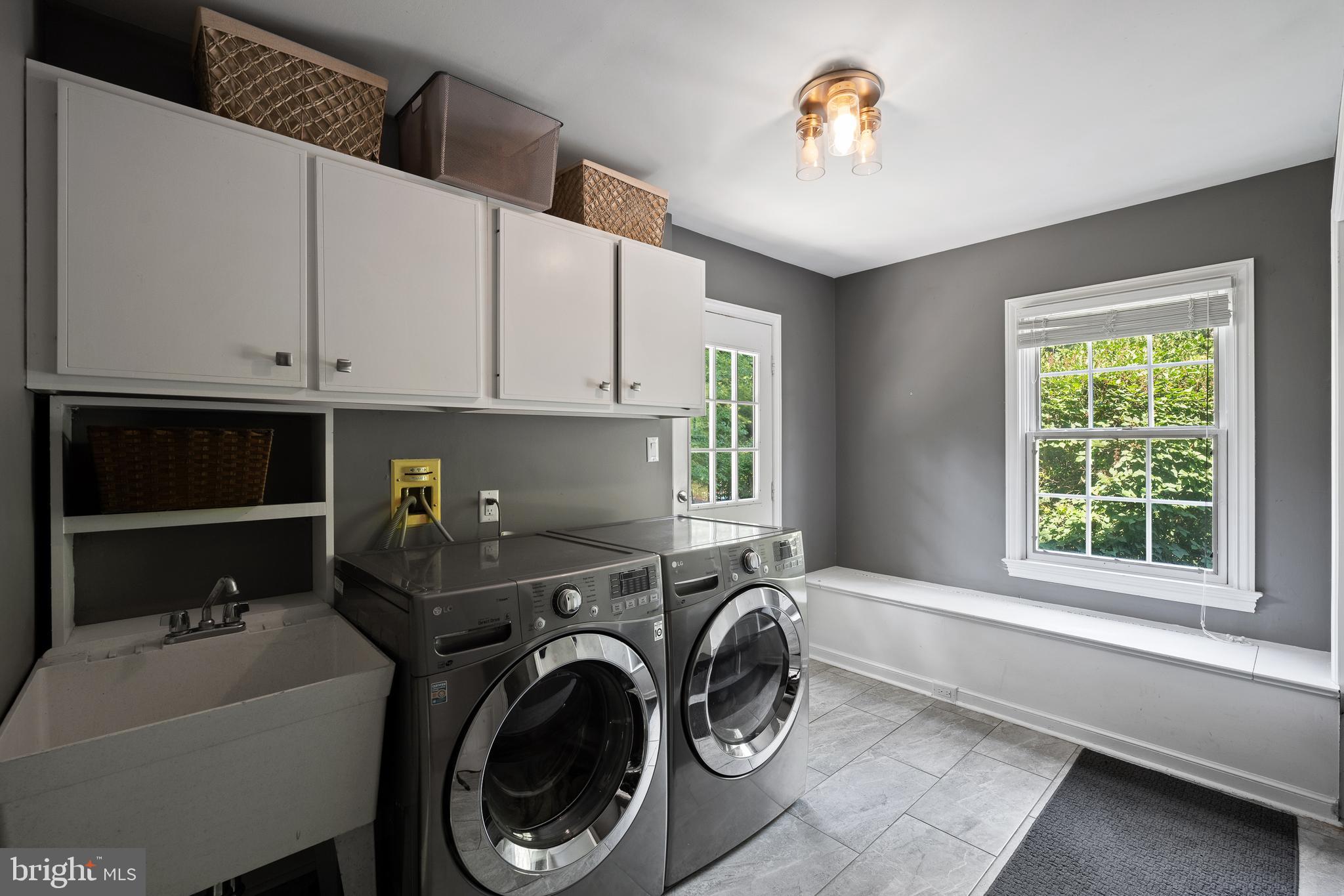 RAVENSCLIFF - Residential