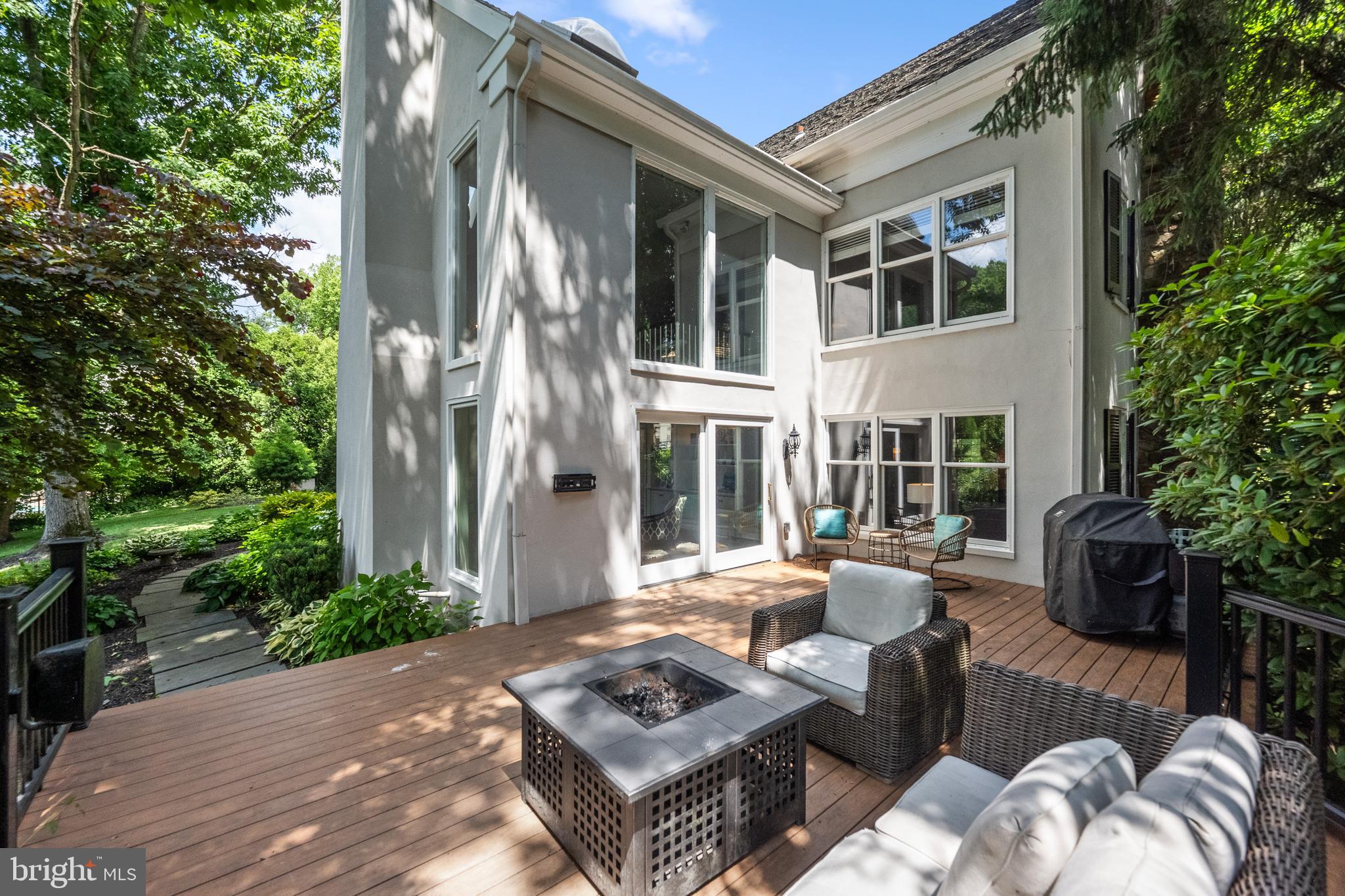 RAVENSCLIFF - Residential