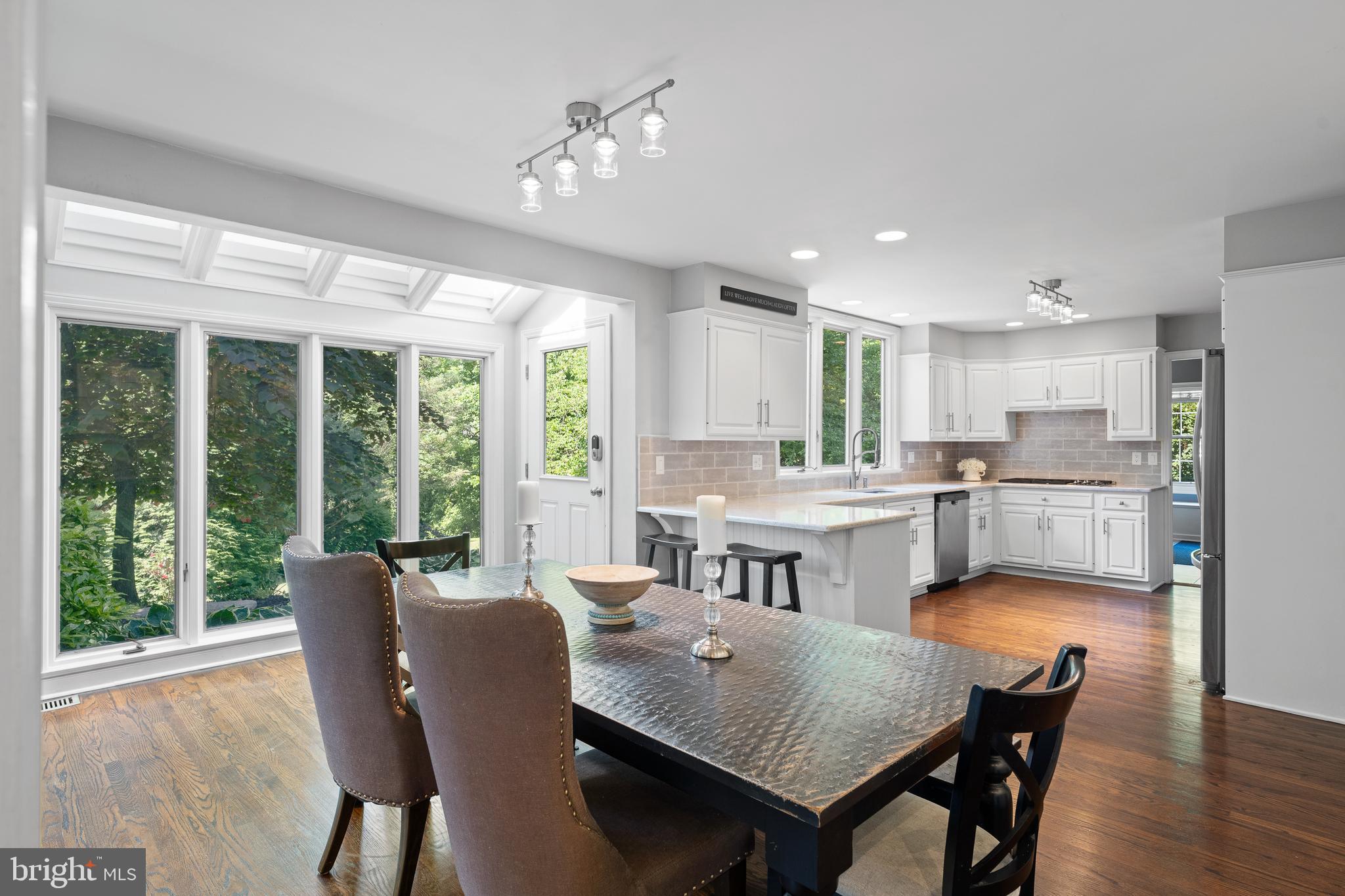 RAVENSCLIFF - Residential