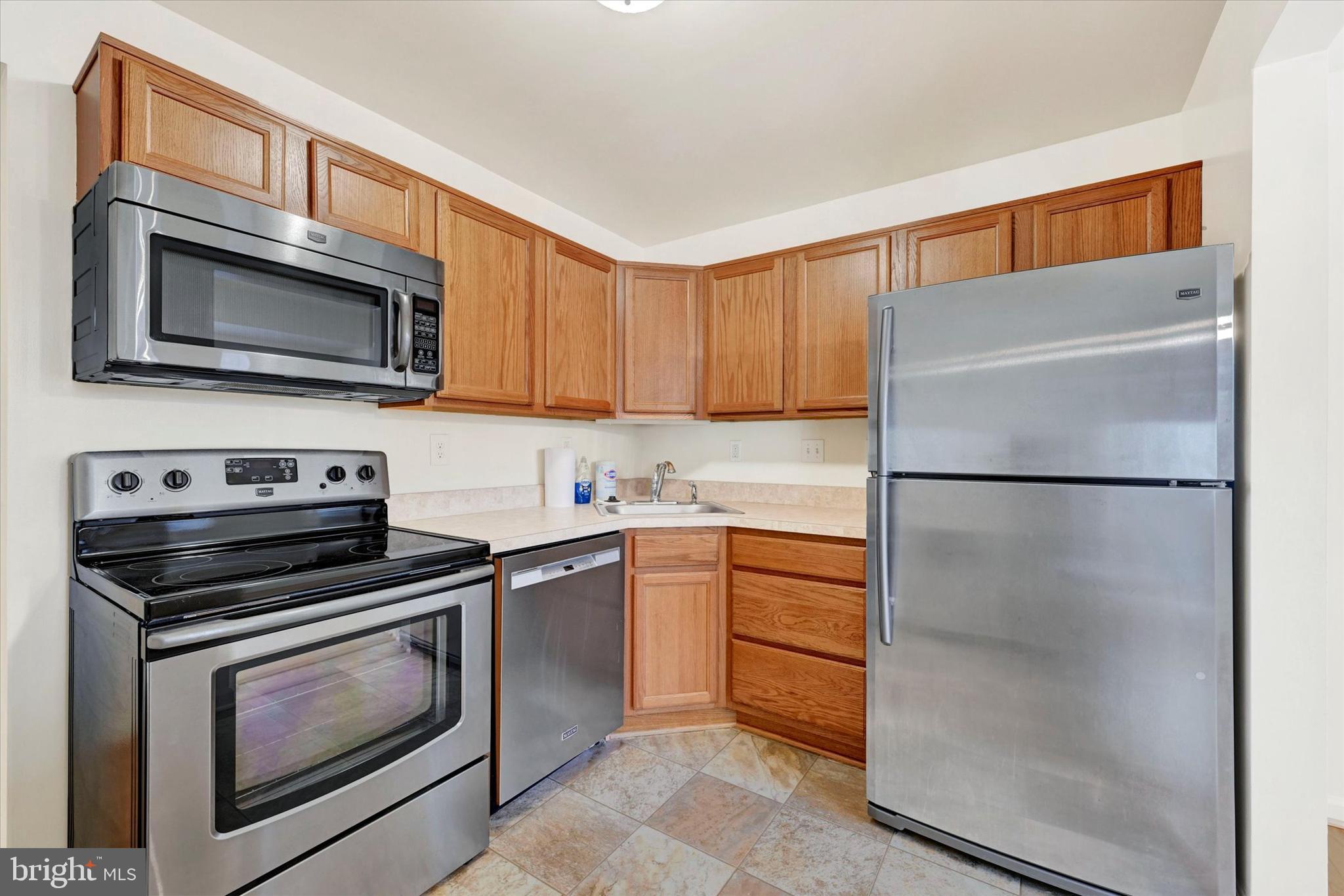 HICKORY HILLS CONDOMINIUMS - Residential