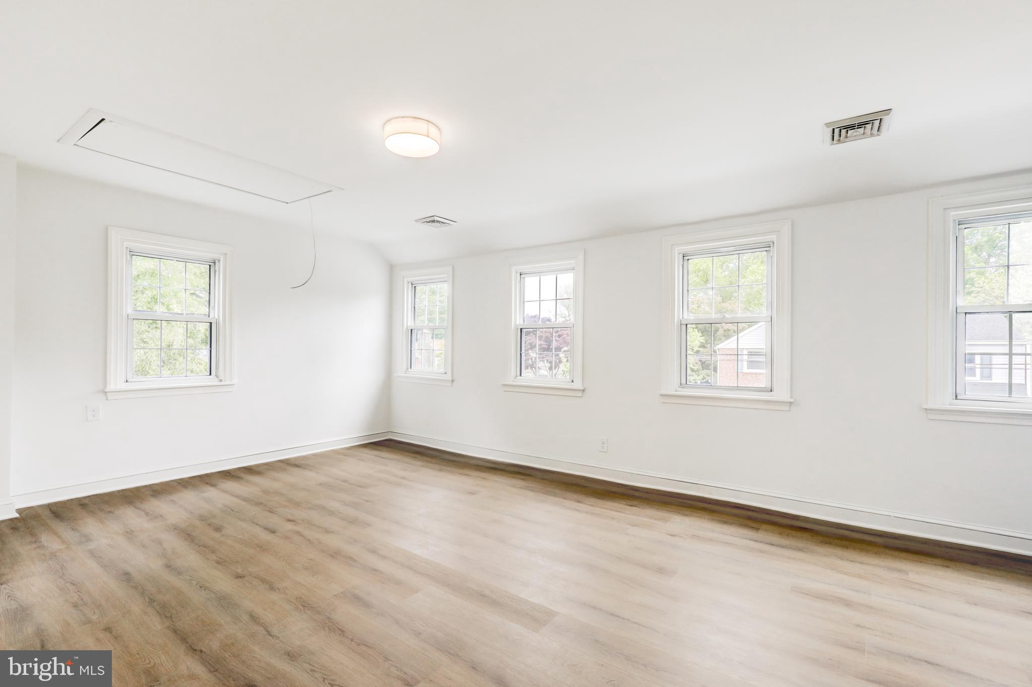 HAVERTOWN - Residential
