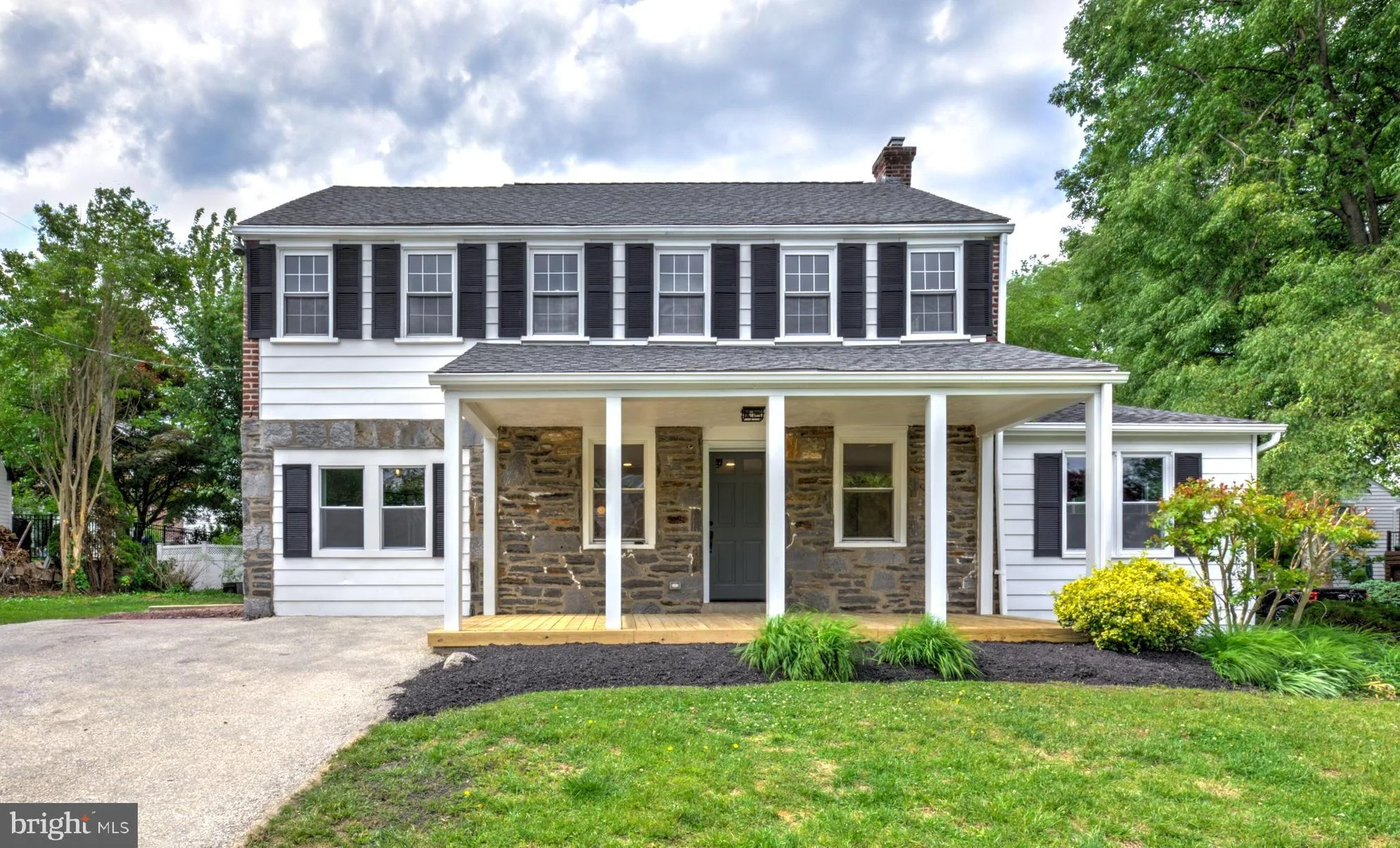 300 Walnut Place