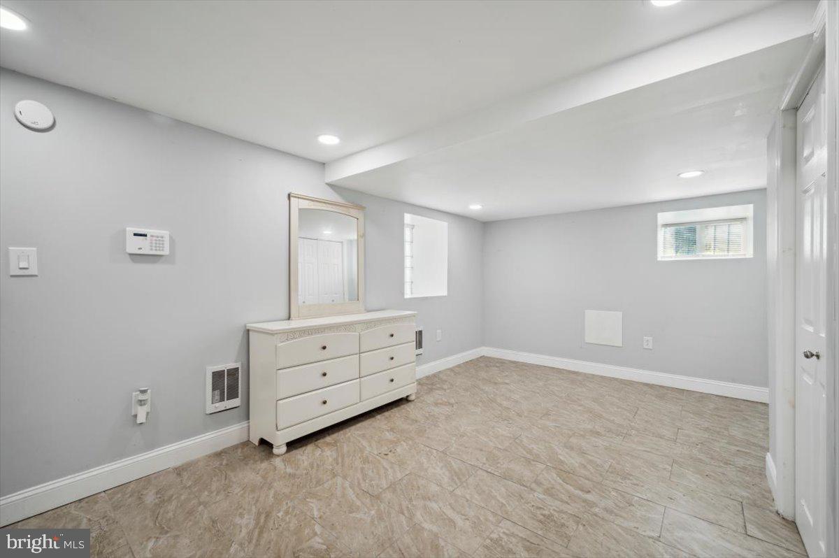 COBBS CREEK - Residential Lease