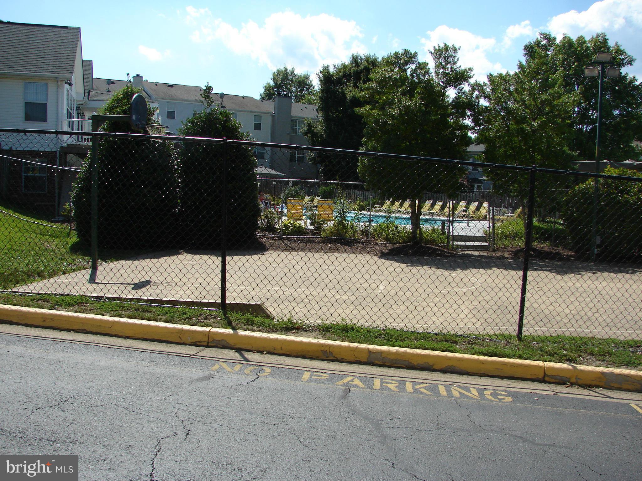 SUNNINGDALE MEADOWS - Residential