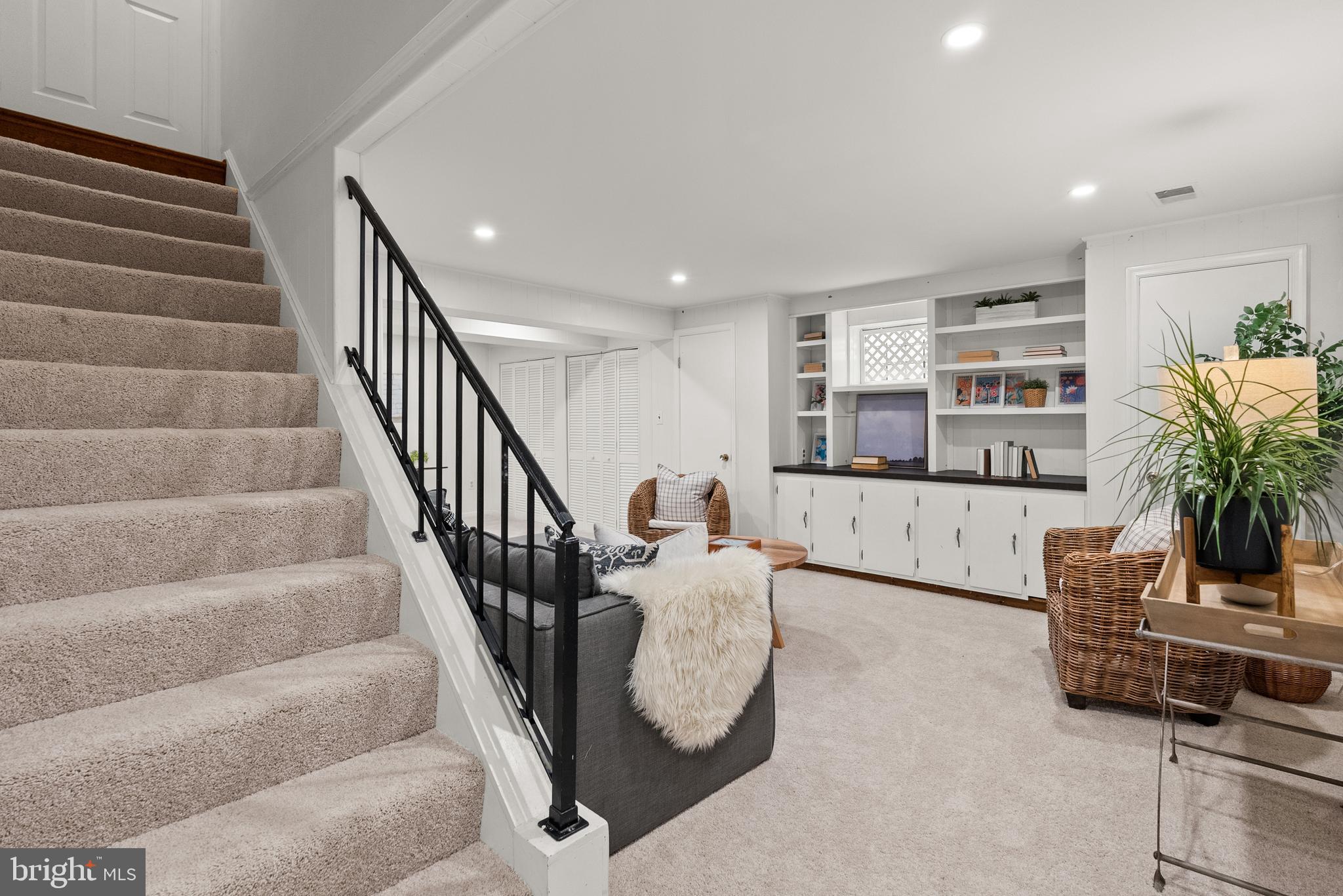 MIDDLERIDGE - Residential