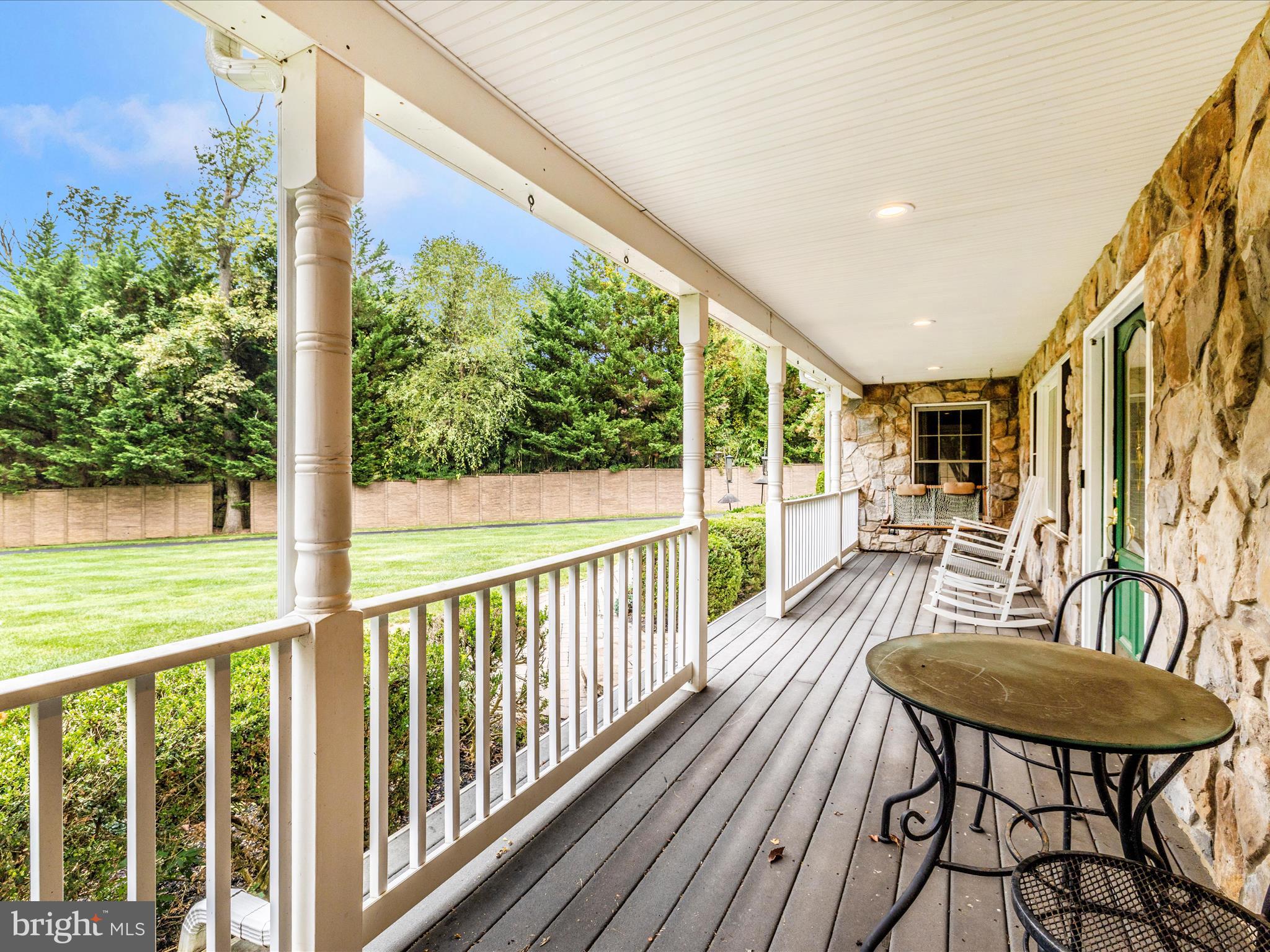 6119 DAVIS ROAD