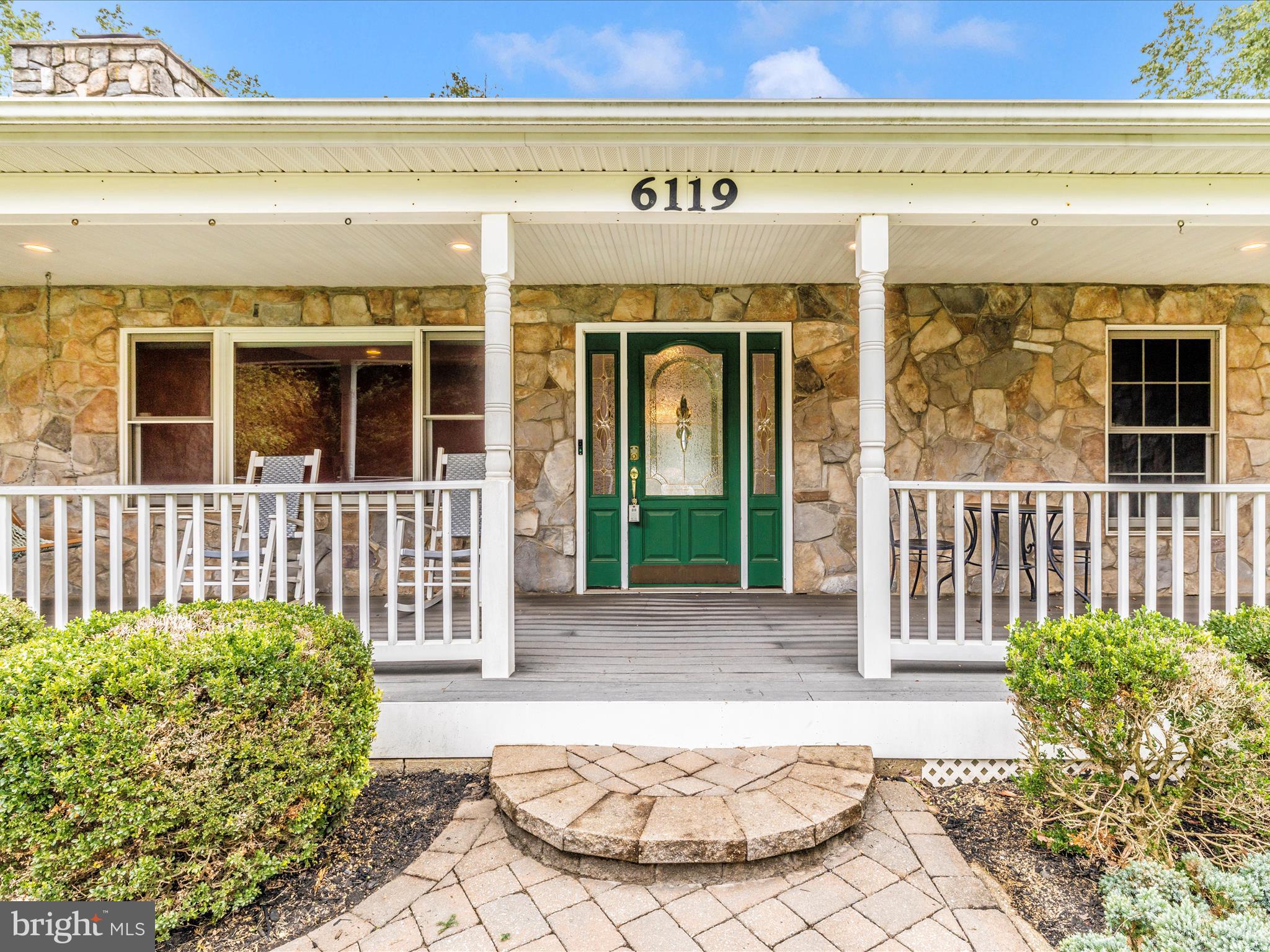 6119 DAVIS ROAD