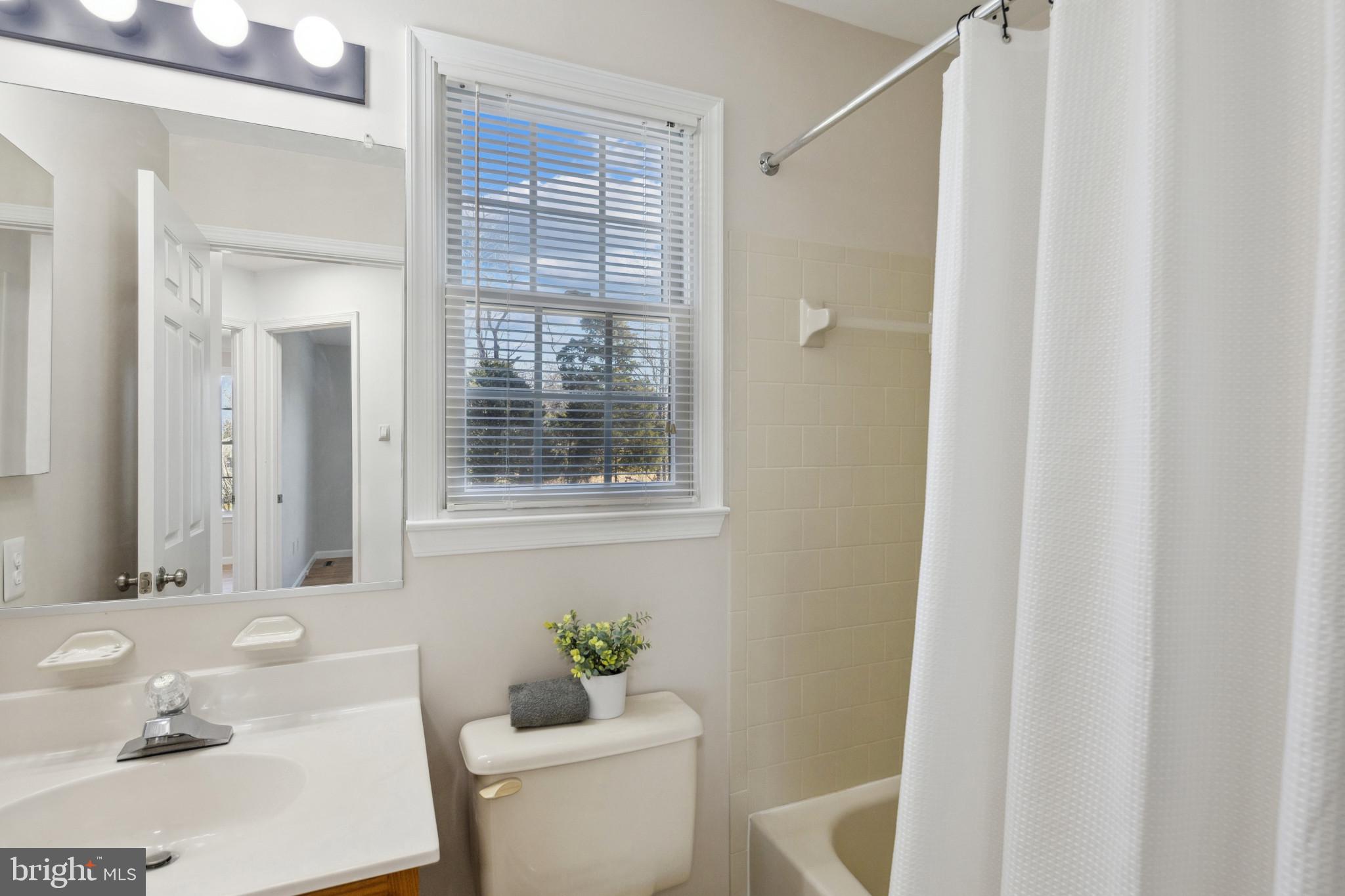 BRAMPTON HILLS - Residential