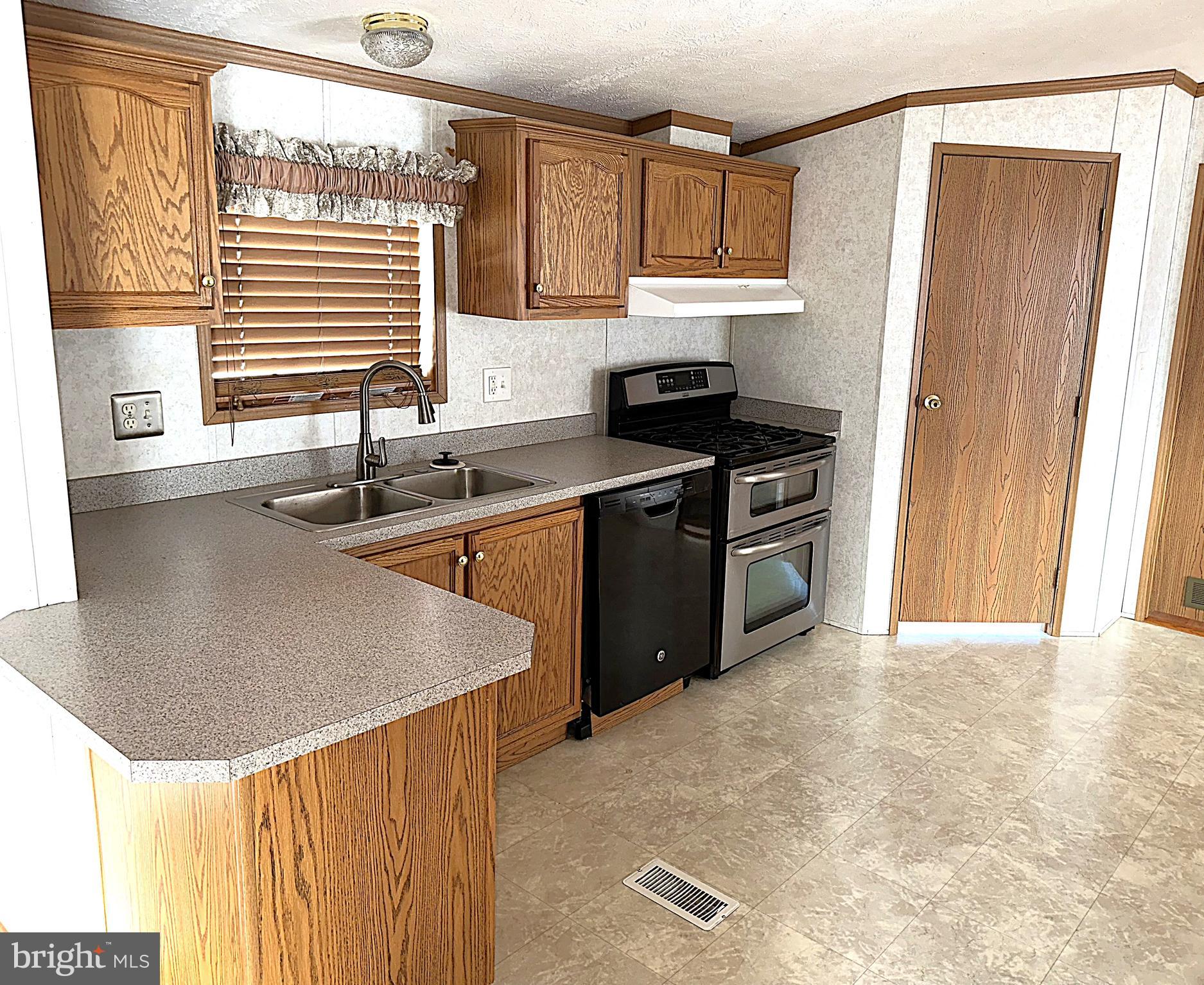 WAYSONS WOODS MANUFACTURED HOME COMMUNITY - Residential