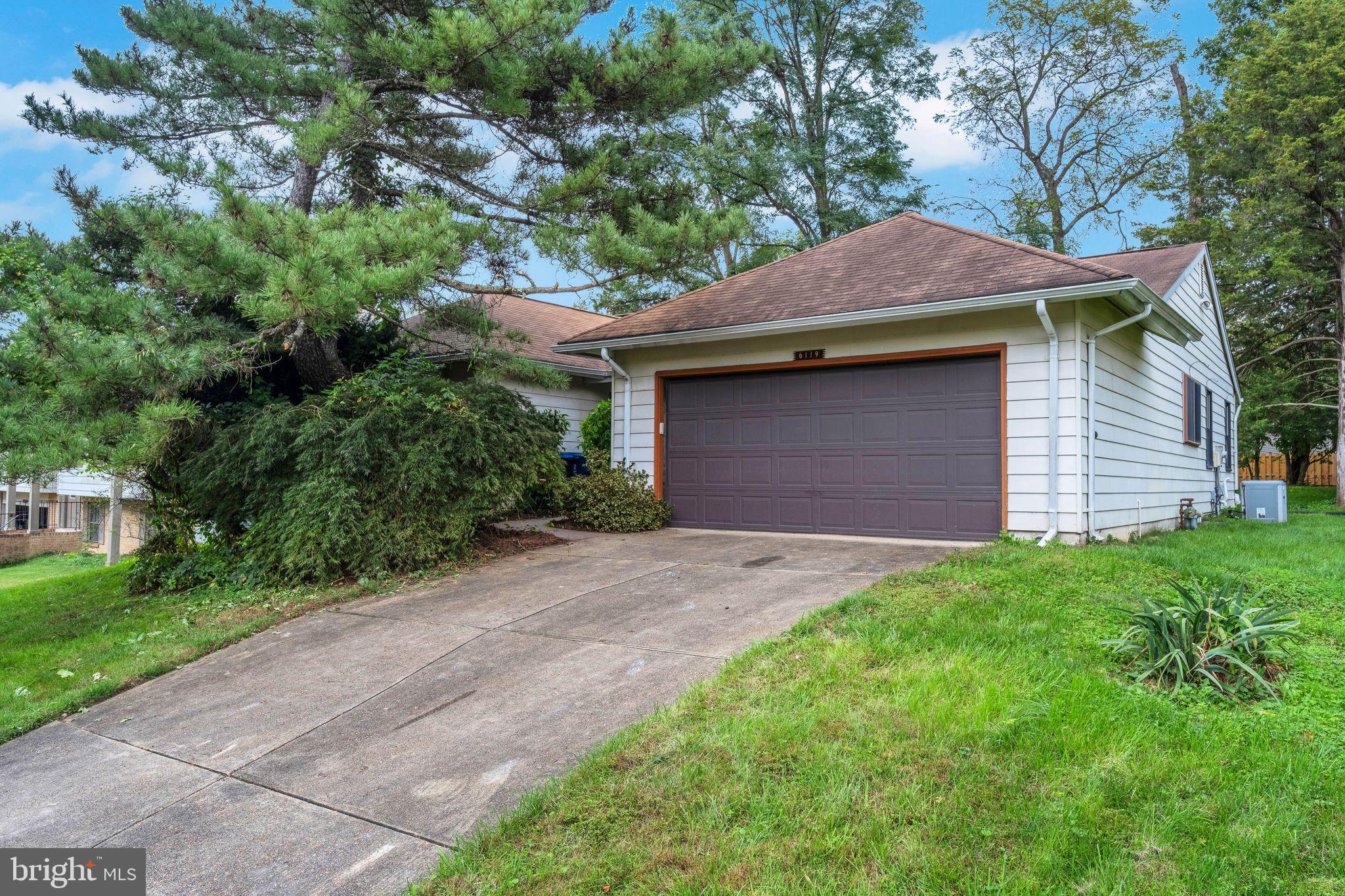 BENT TREE - Residential