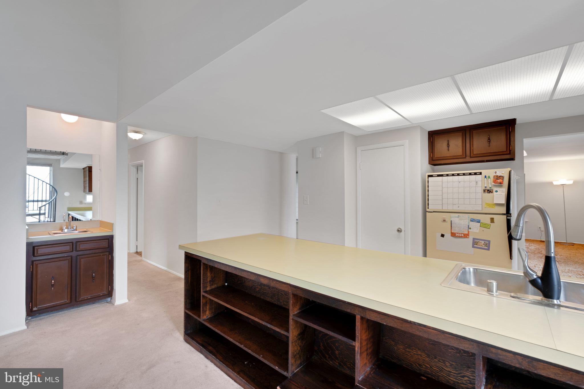 BENT TREE - Residential