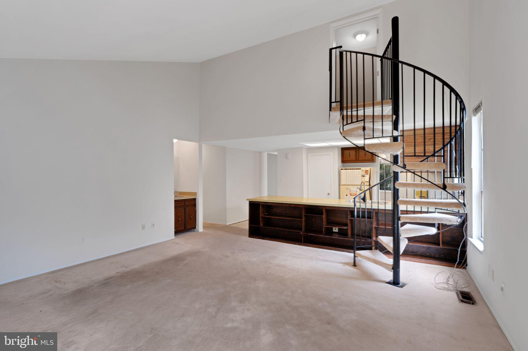 BENT TREE - Residential