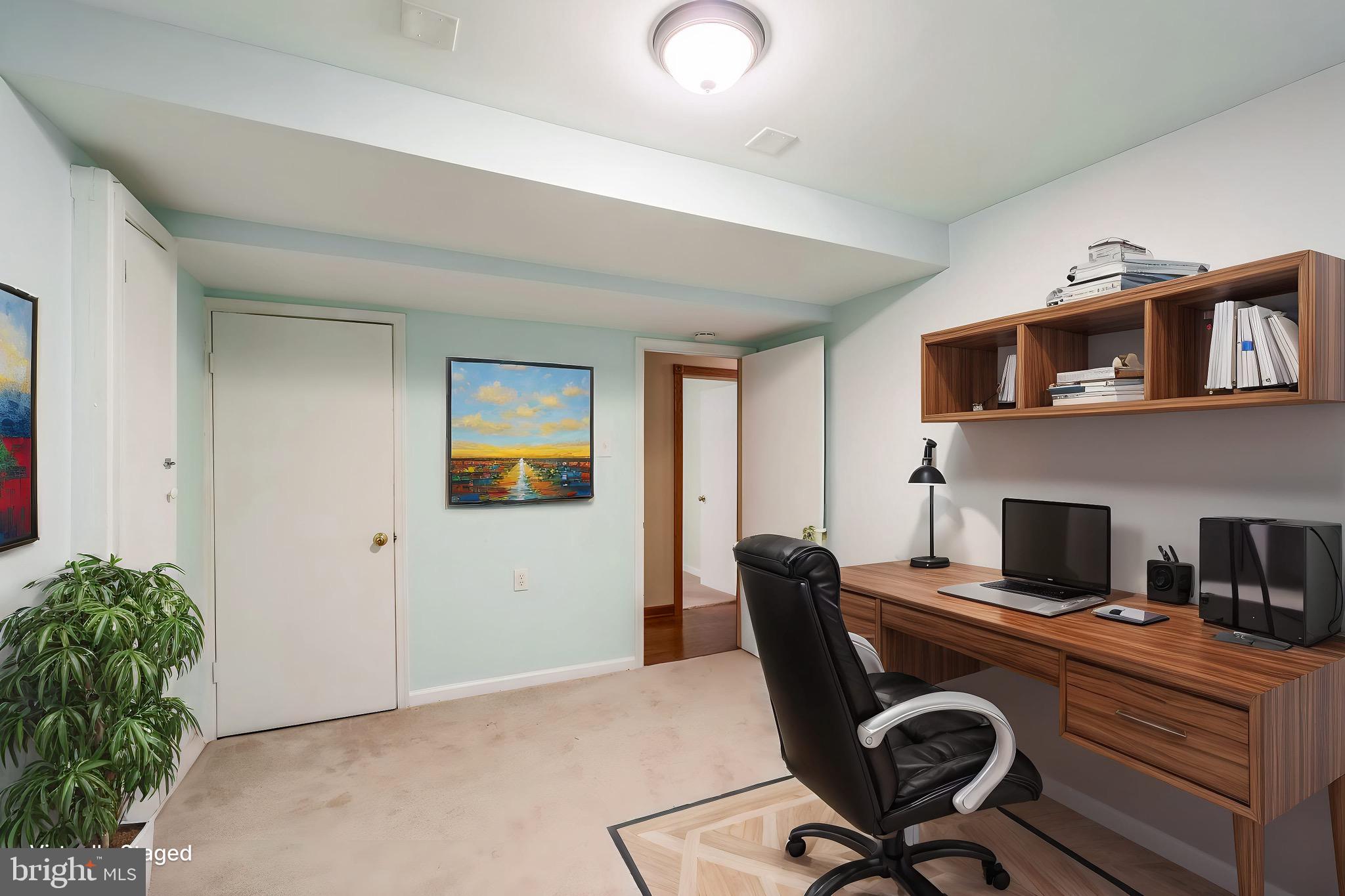 BENT TREE - Residential