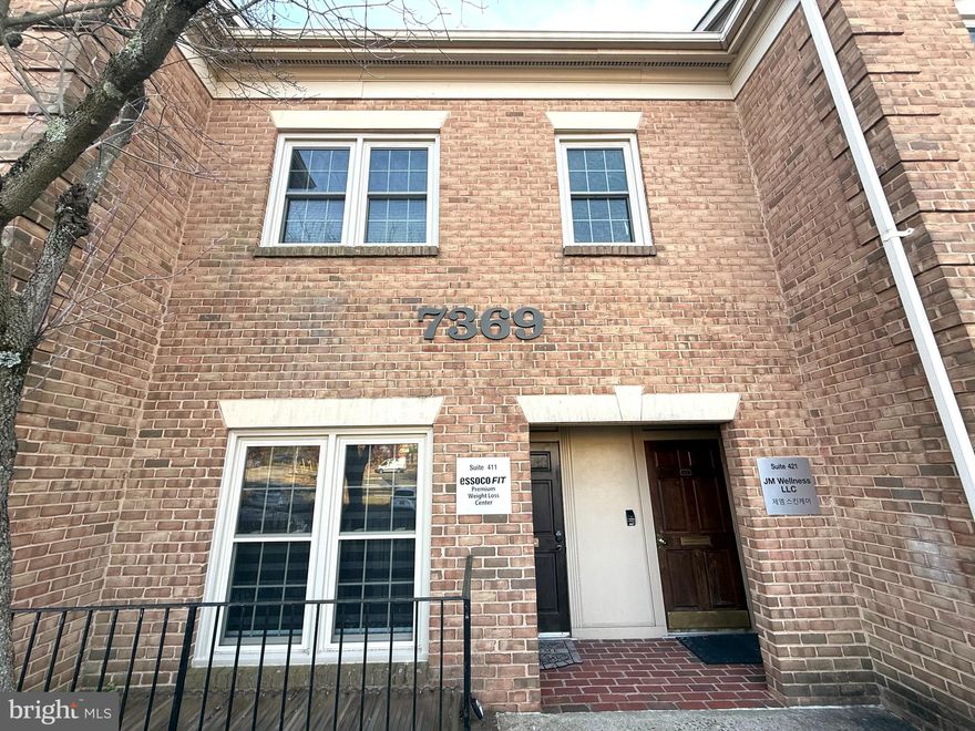 Perfectly located for a law office, CPA office, educational facility, real estate office, medical office, research institutions, a technology company, and a church (plenty of parking lots for Sunday service), etc. Convenient location. Condo fee is $276 per month.